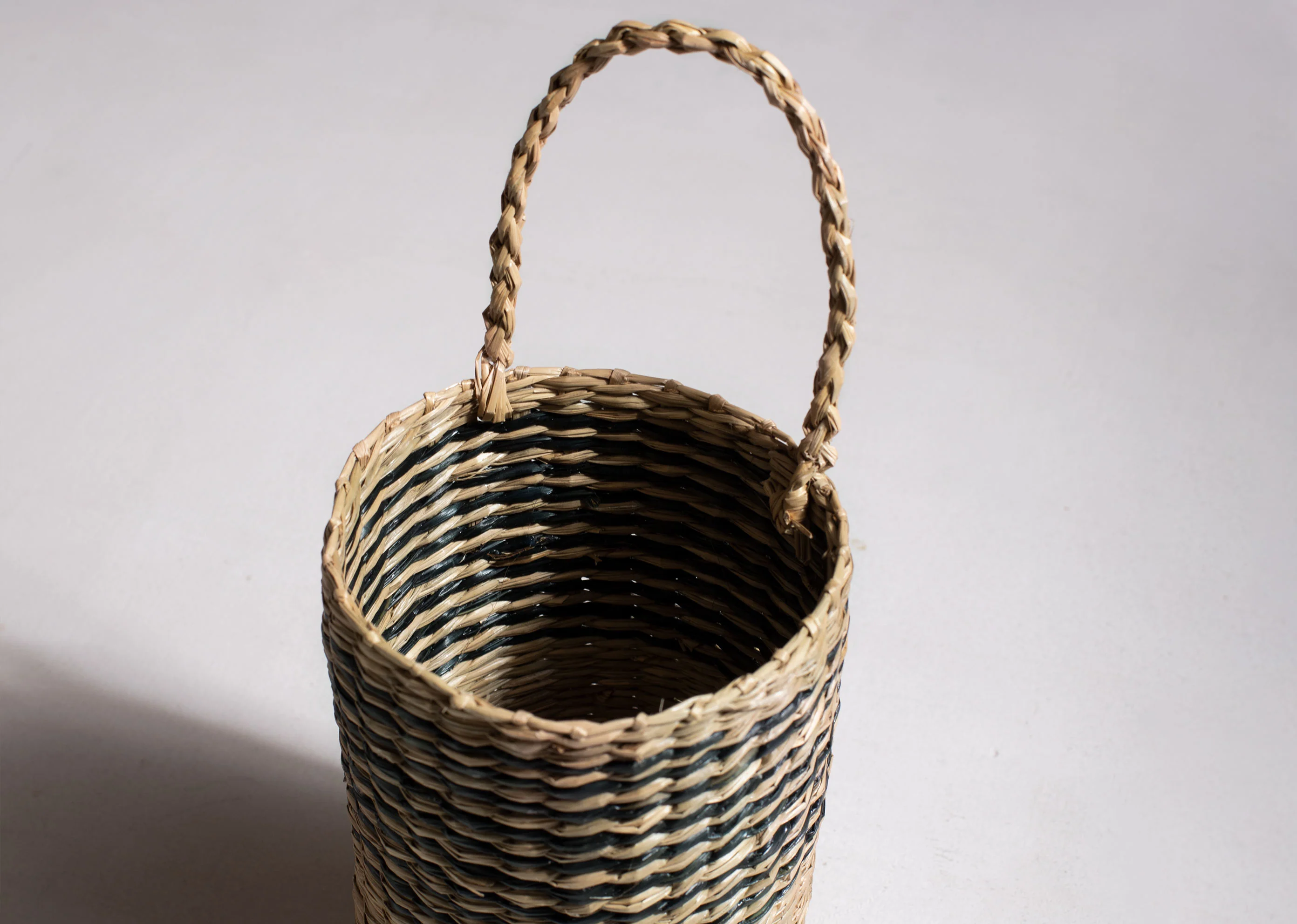 Seagrass Wine Holder - Image 3