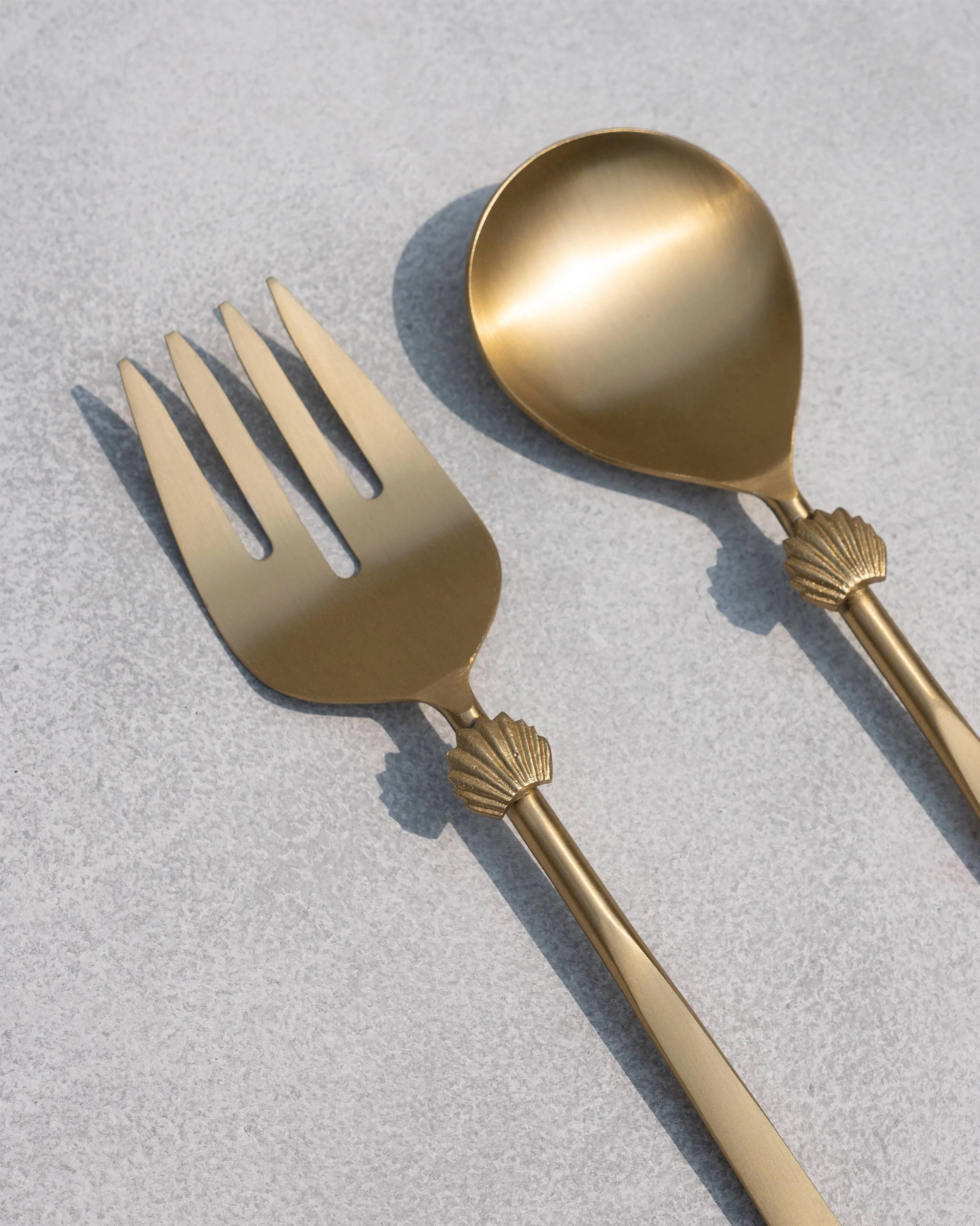 Seashell Salad Server - Image 2