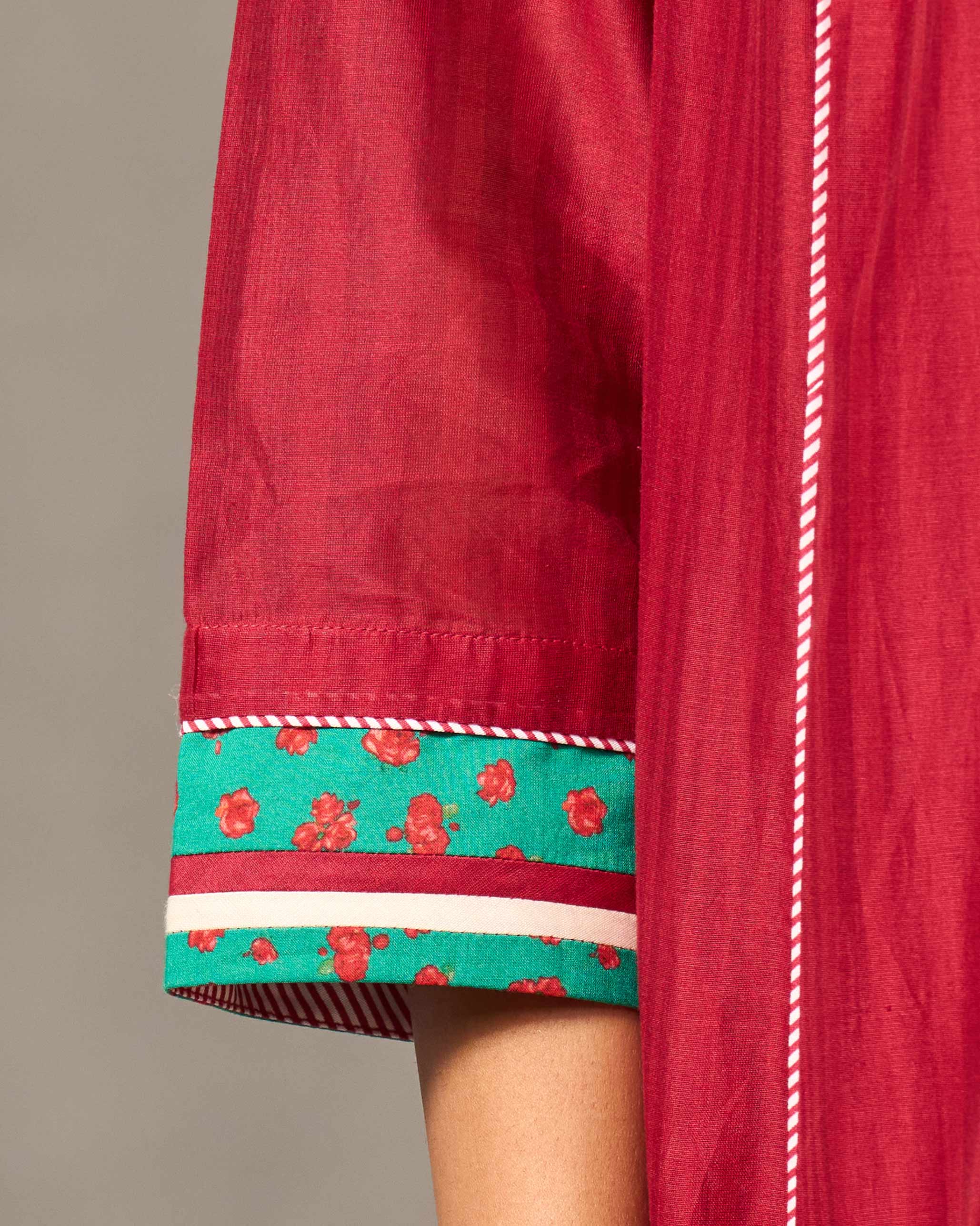 Serai Overlay - Red Stripes - Image 2