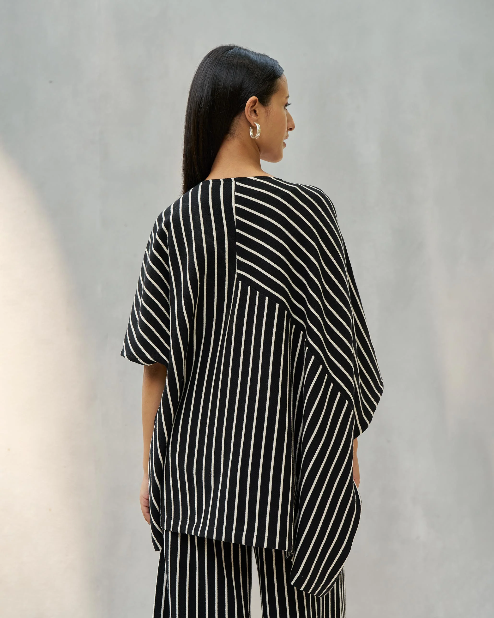 Serena Top - Black & Beige - Image 4