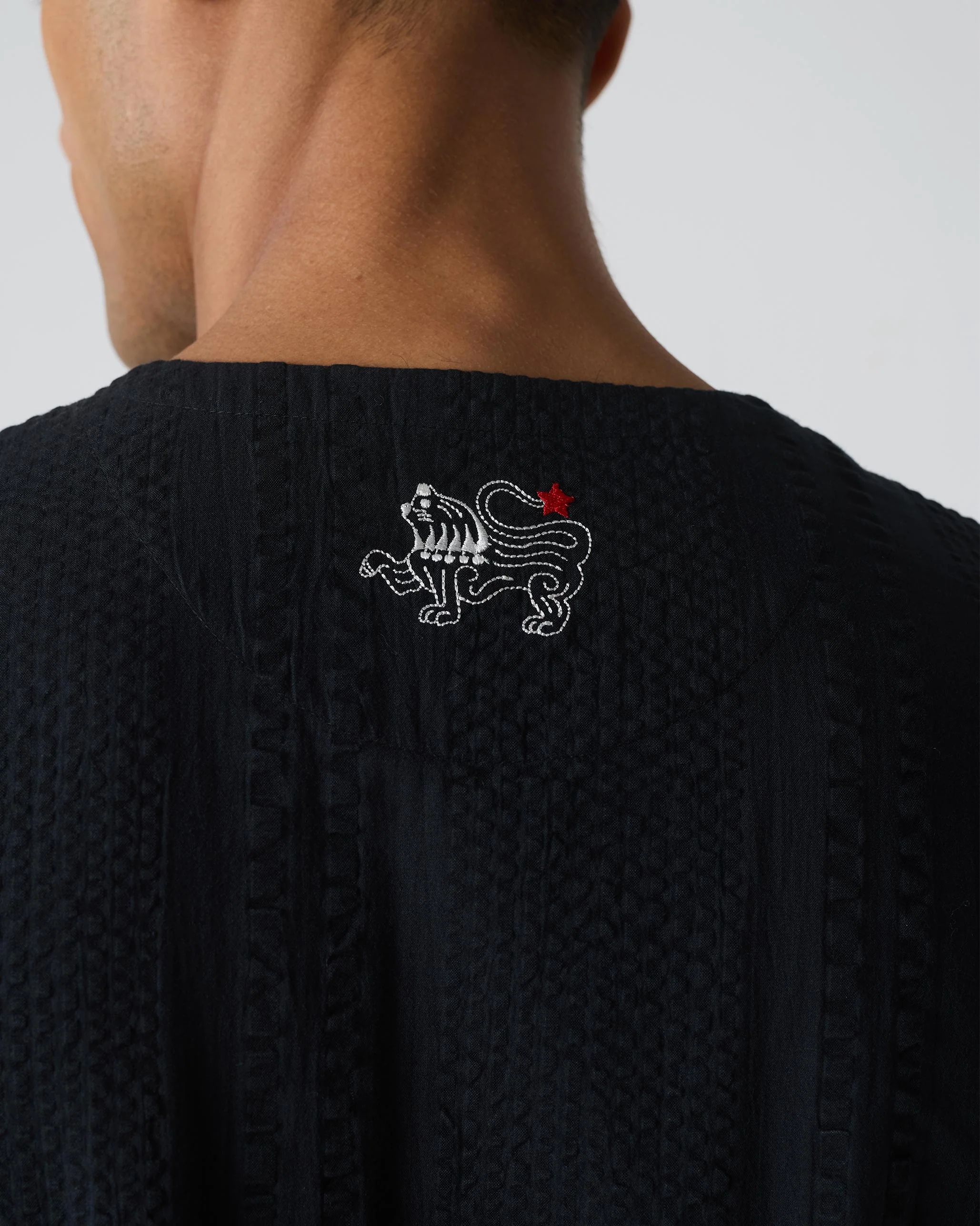 Serendib T-shirt - Black - Image 6