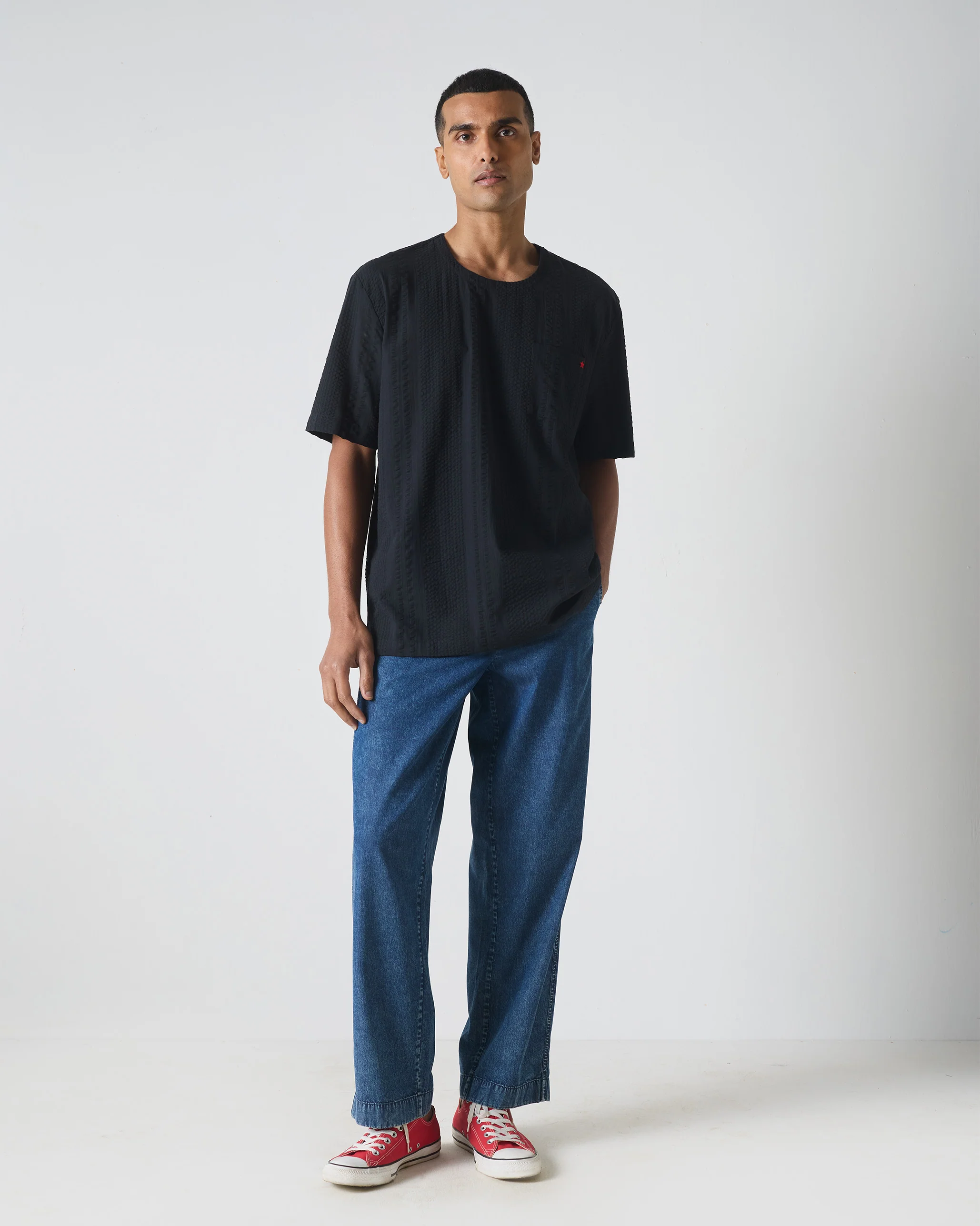 Serendib T-shirt - Black - Image 7