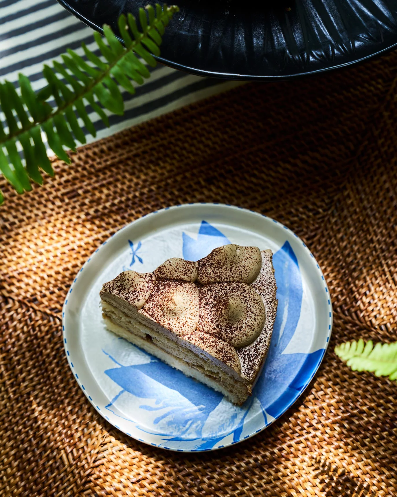 Seroja Dessert Plate - Image 2