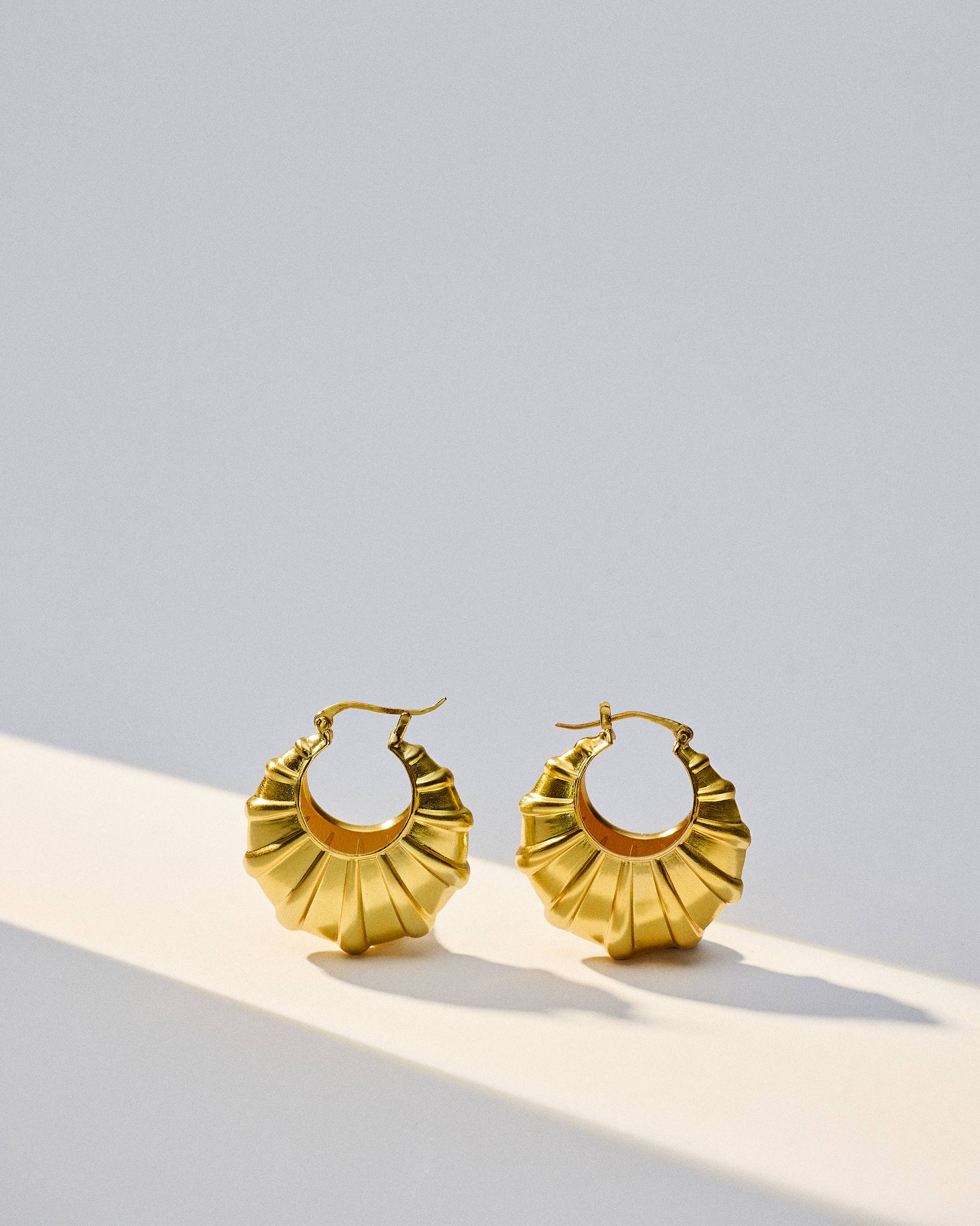Shell Balis - Gold - Image 2