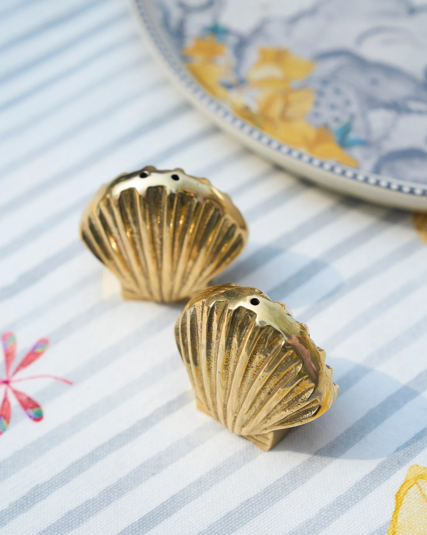 Shell Salt & Pepper Shaker - Image 2