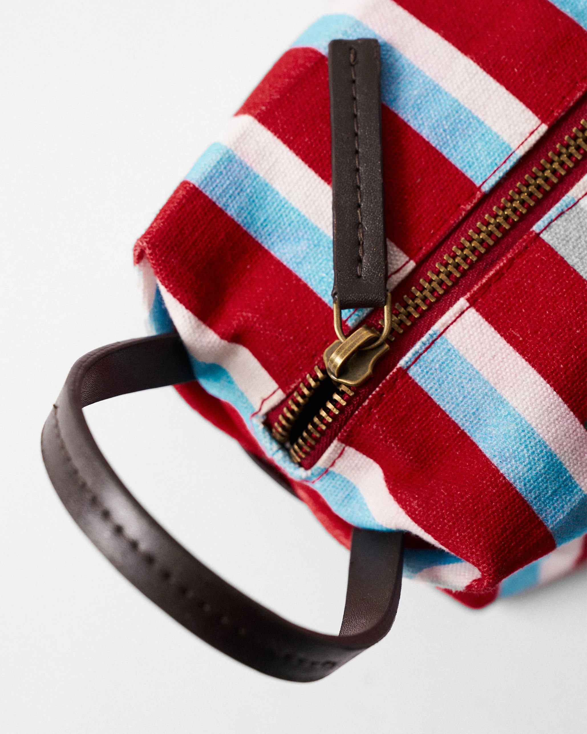 Shen Toilet Kit - Ice Blue & Red Stripes - Image 4