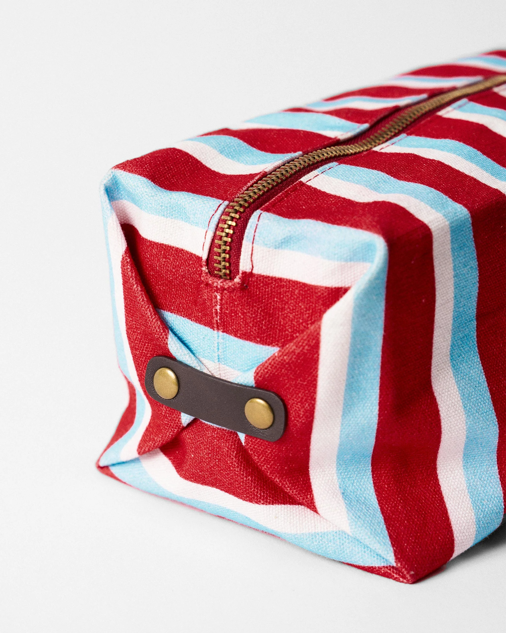 Shen Toilet Kit - Ice Blue & Red Stripes - Image 5