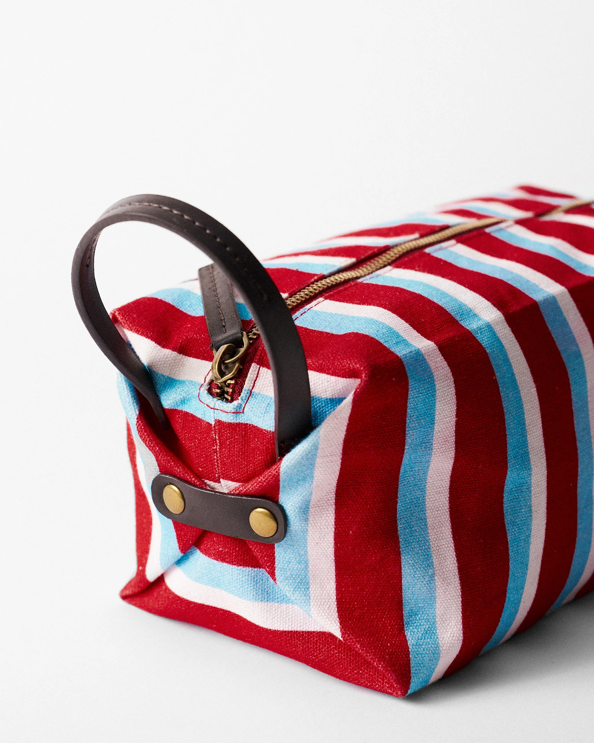Shen Toilet Kit - Ice Blue & Red Stripes - Image 8
