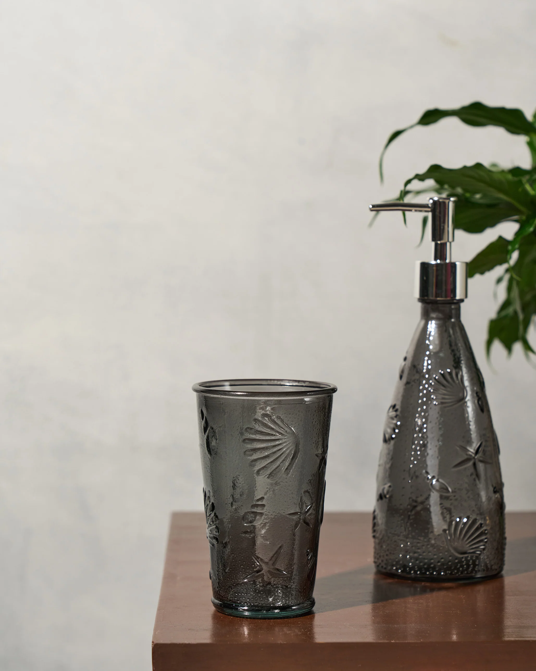 Shore Toothbrush Holder- Charcoal - Image 4