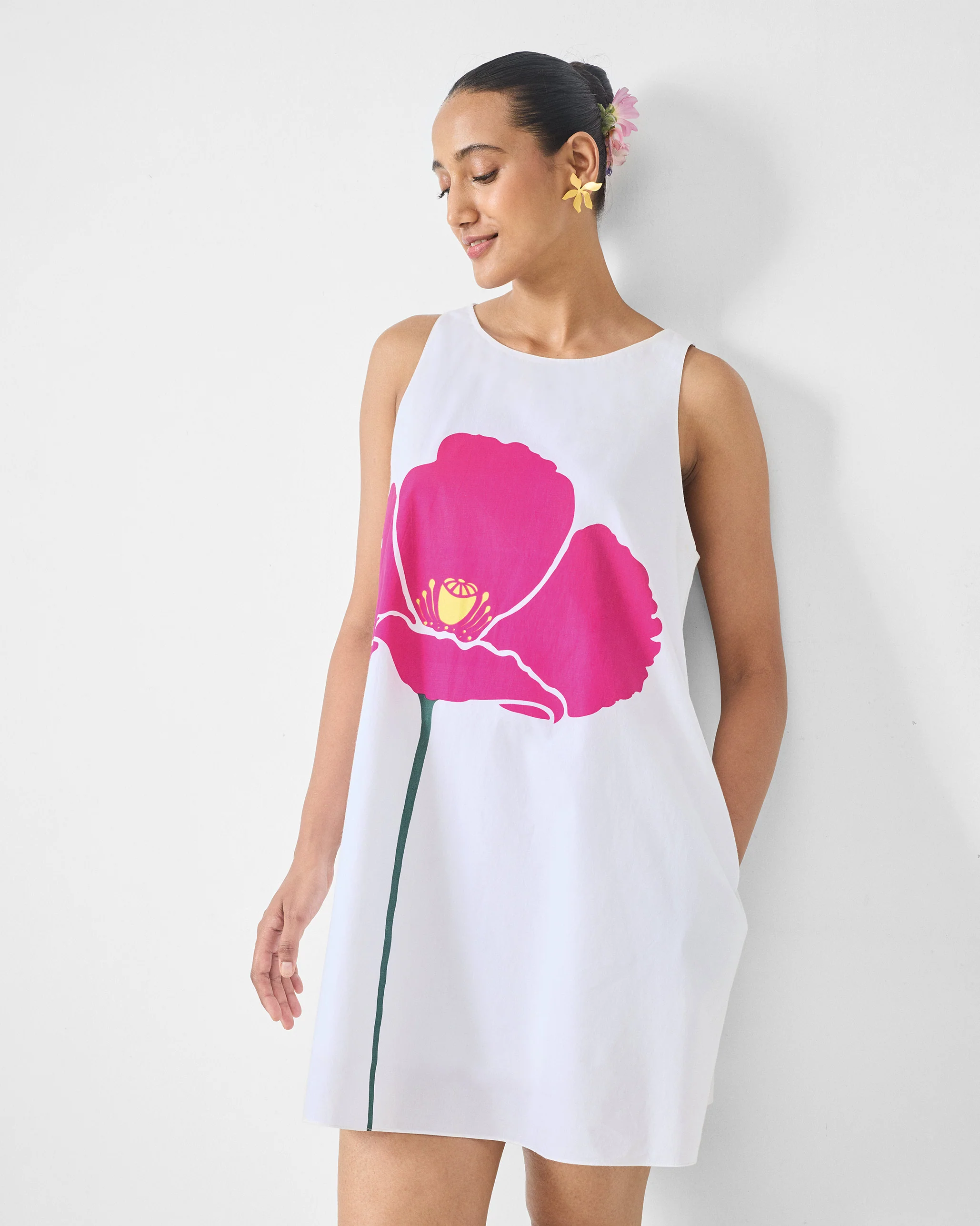 Short Racerback Dress - White & Fuchsia - Image 5