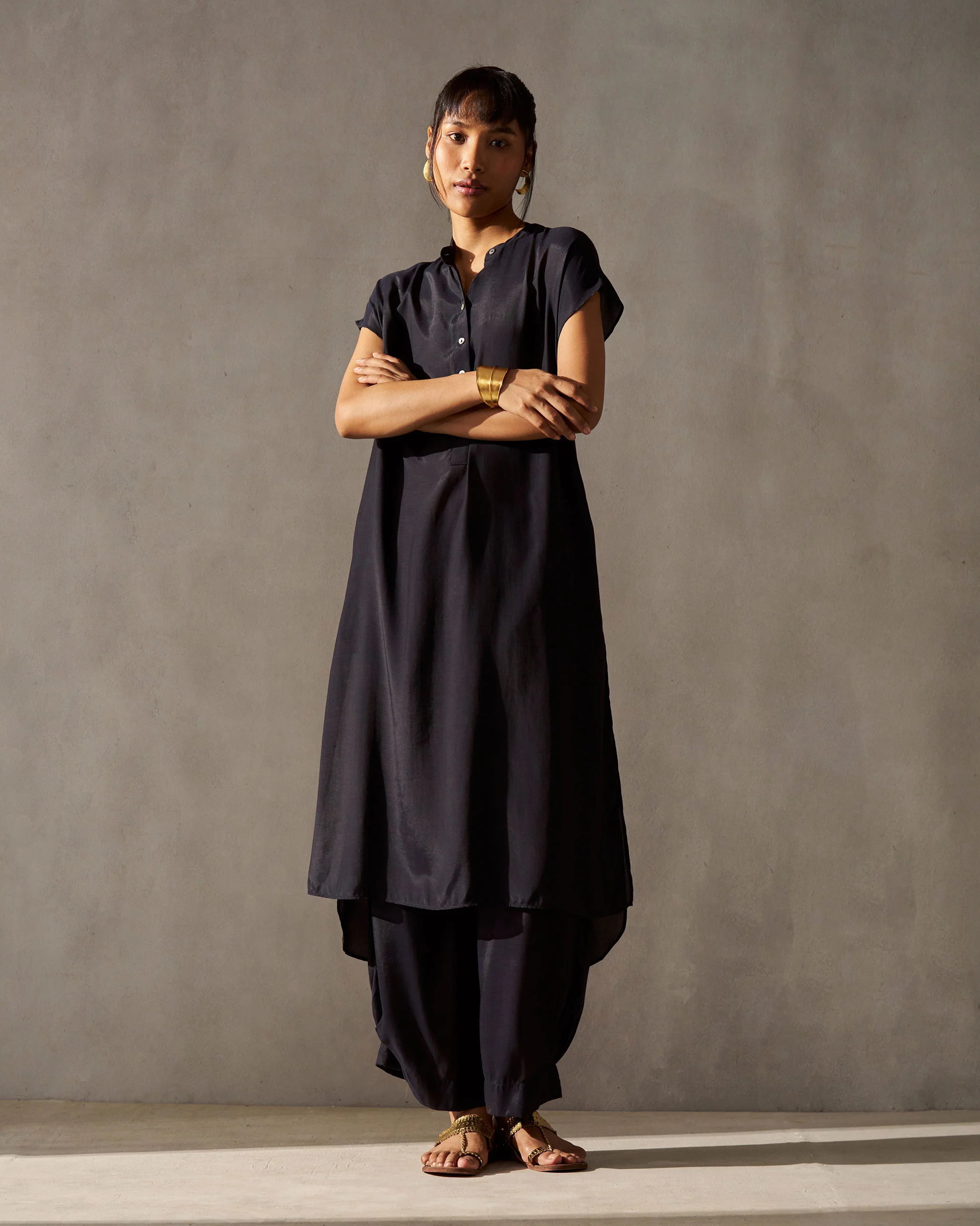 Short Sleeve Kurta - Black - Image 3