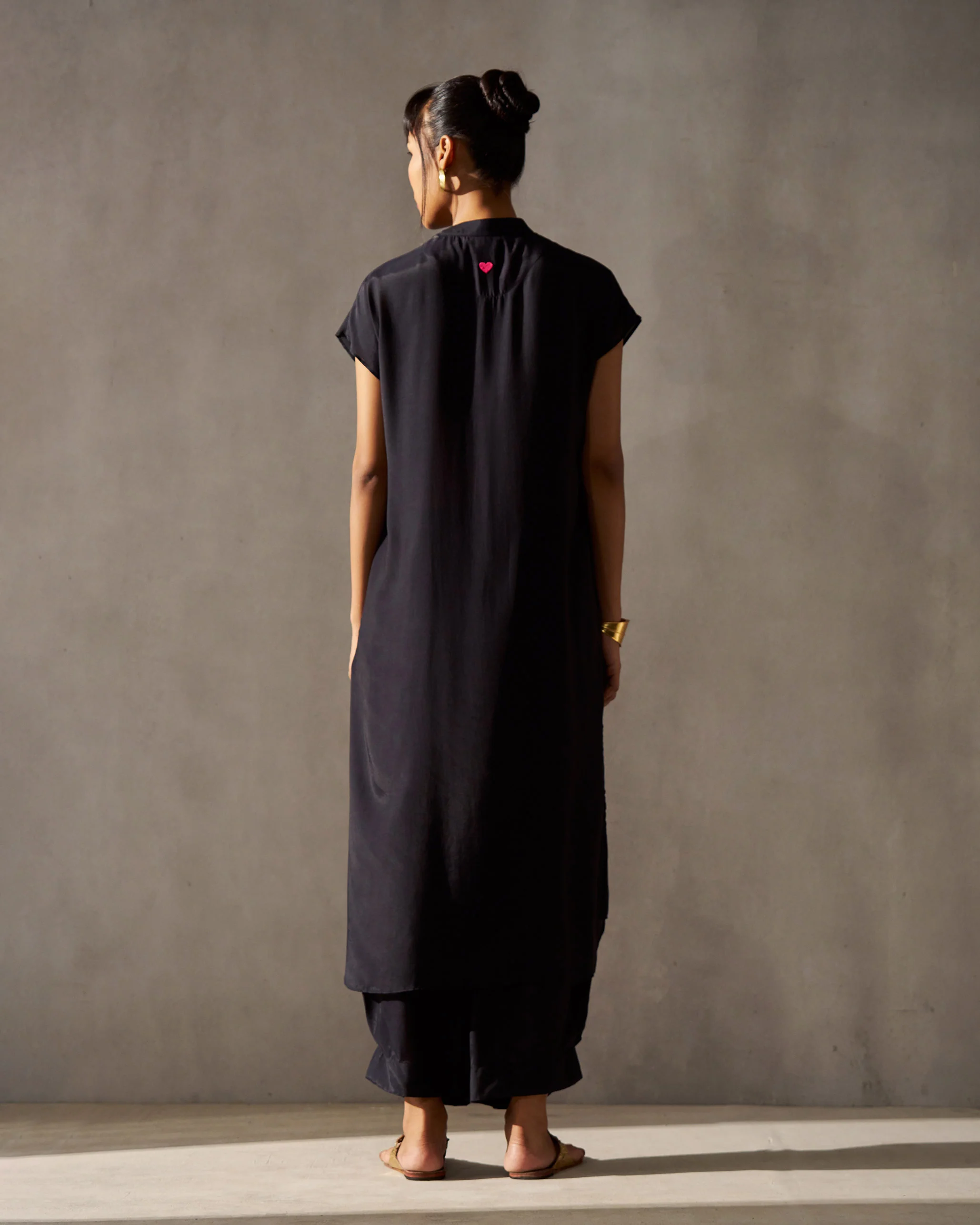 Short Sleeve Kurta - Black - Image 4