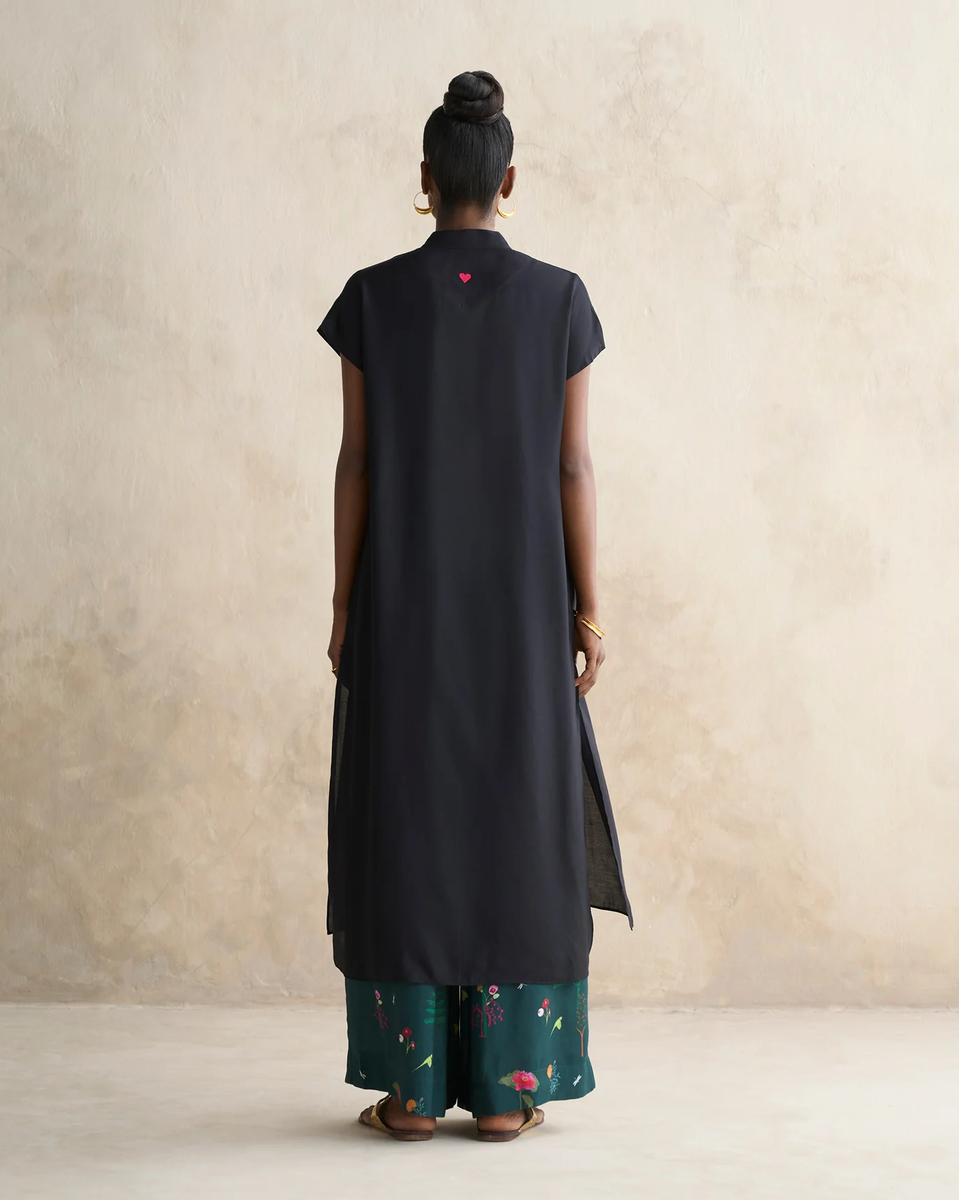 Short Sleeve Kurta - Black - Image 4