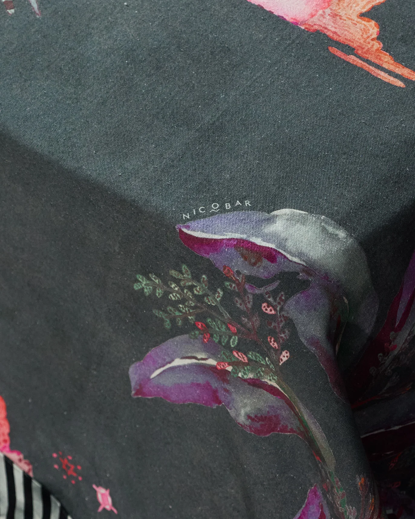 Singa Bed Cover - Queen - Image 3