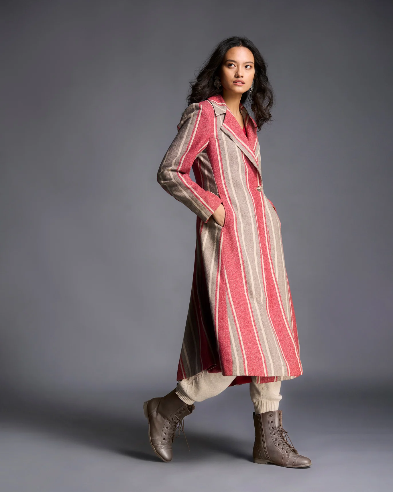 Sitara Outerwear - Red & Beige - Image 3