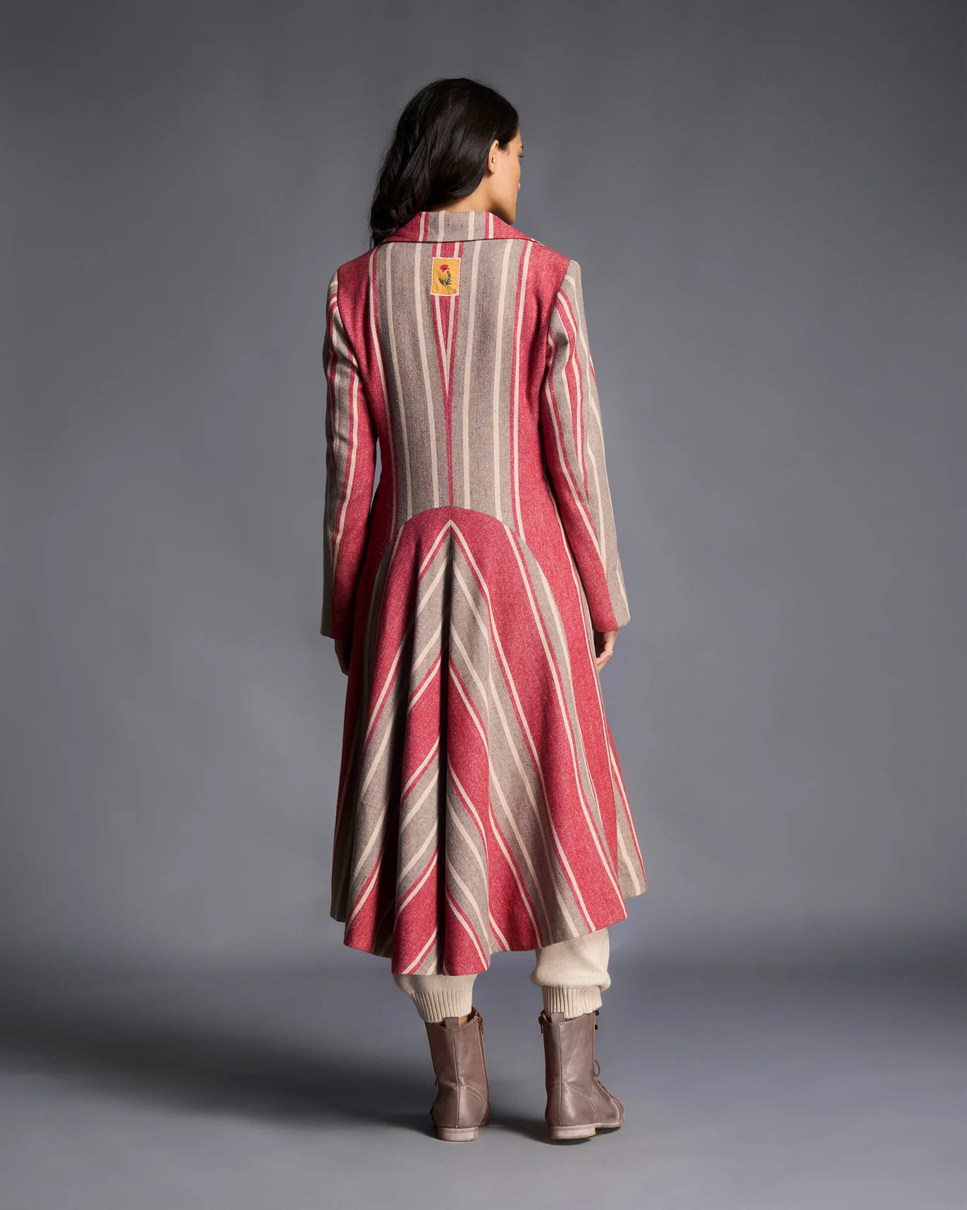 Sitara Outerwear - Red & Beige - Image 4