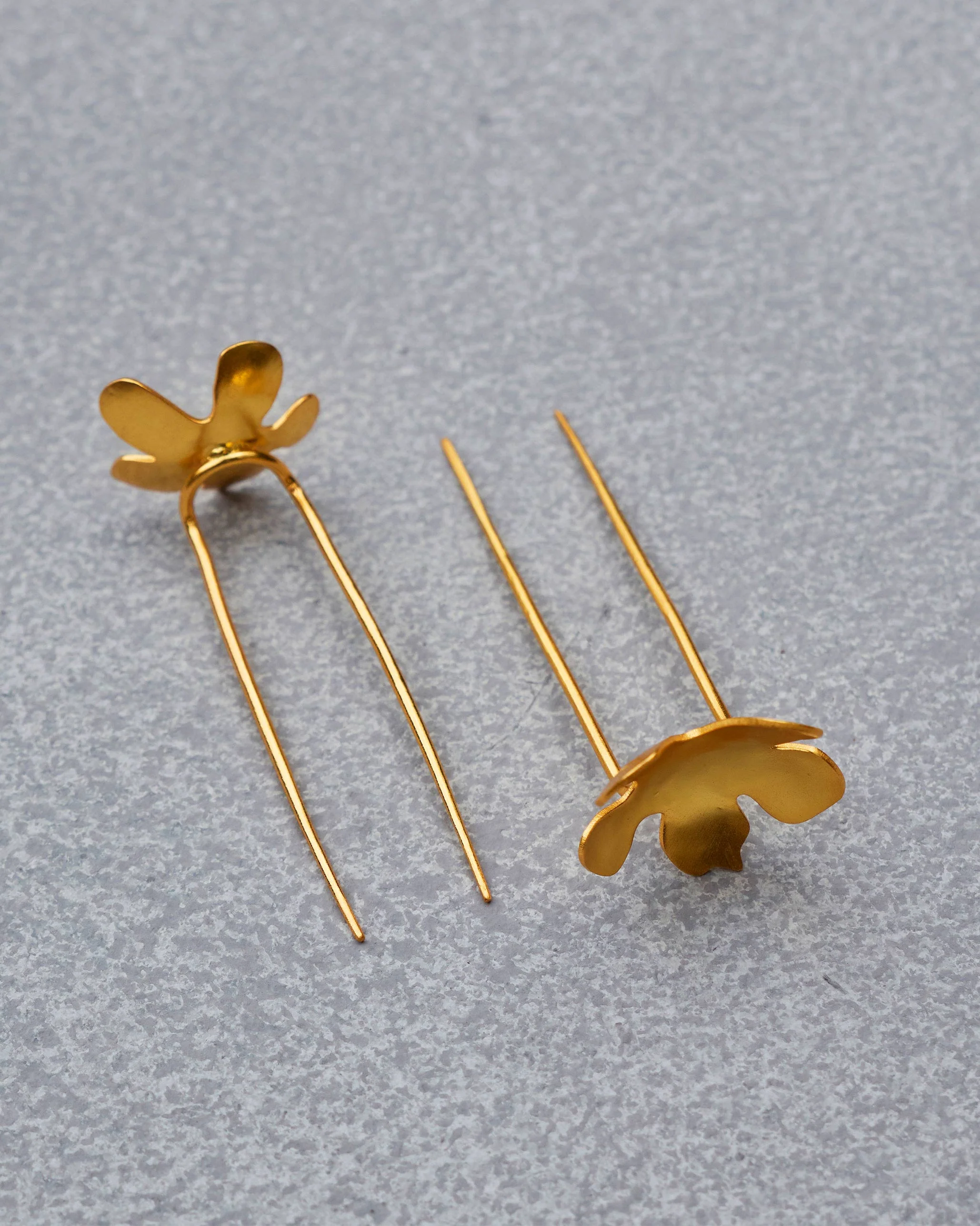 Small Poppy Hairpins - Gold - Image 2