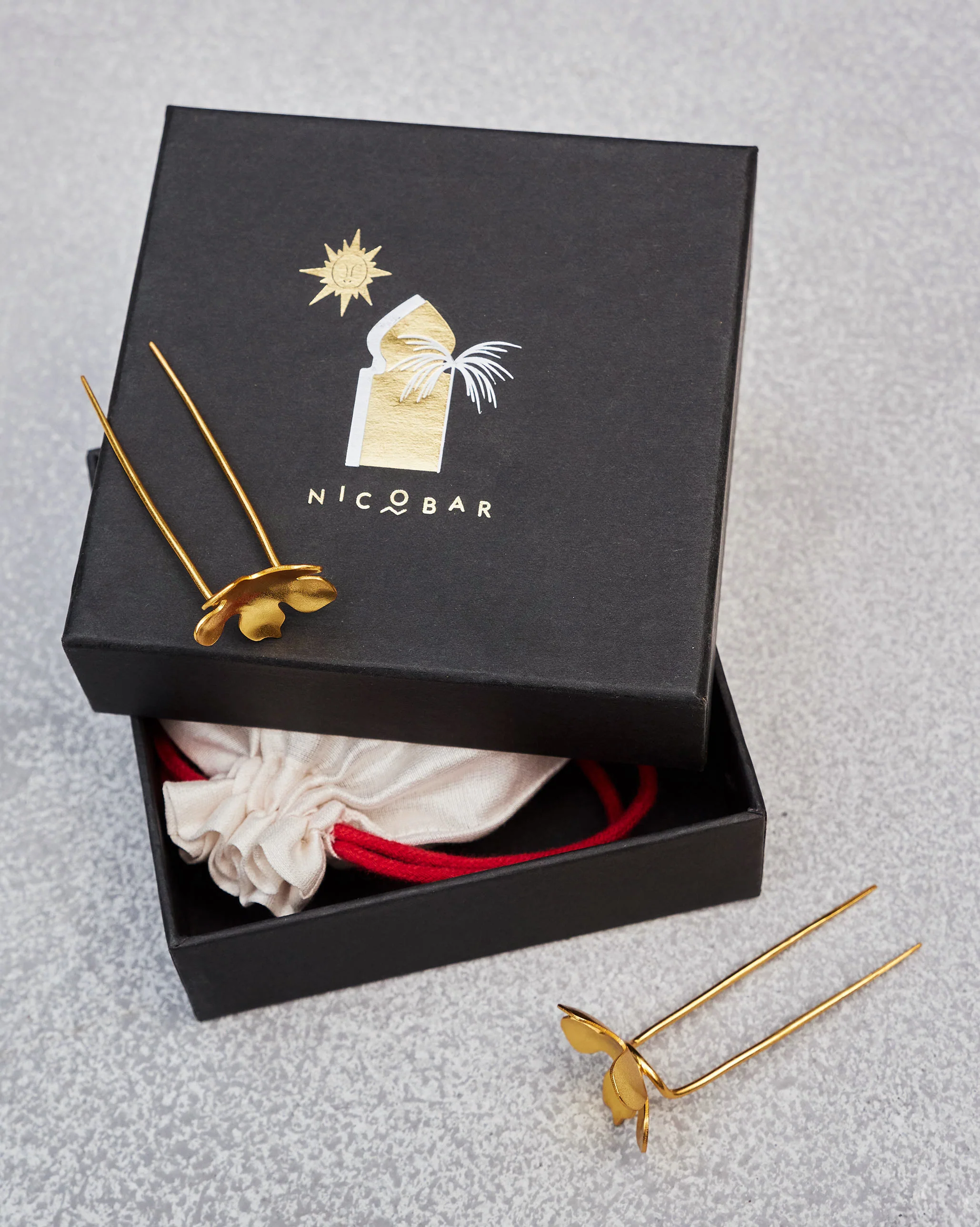 Small Poppy Hairpins - Gold - Image 3