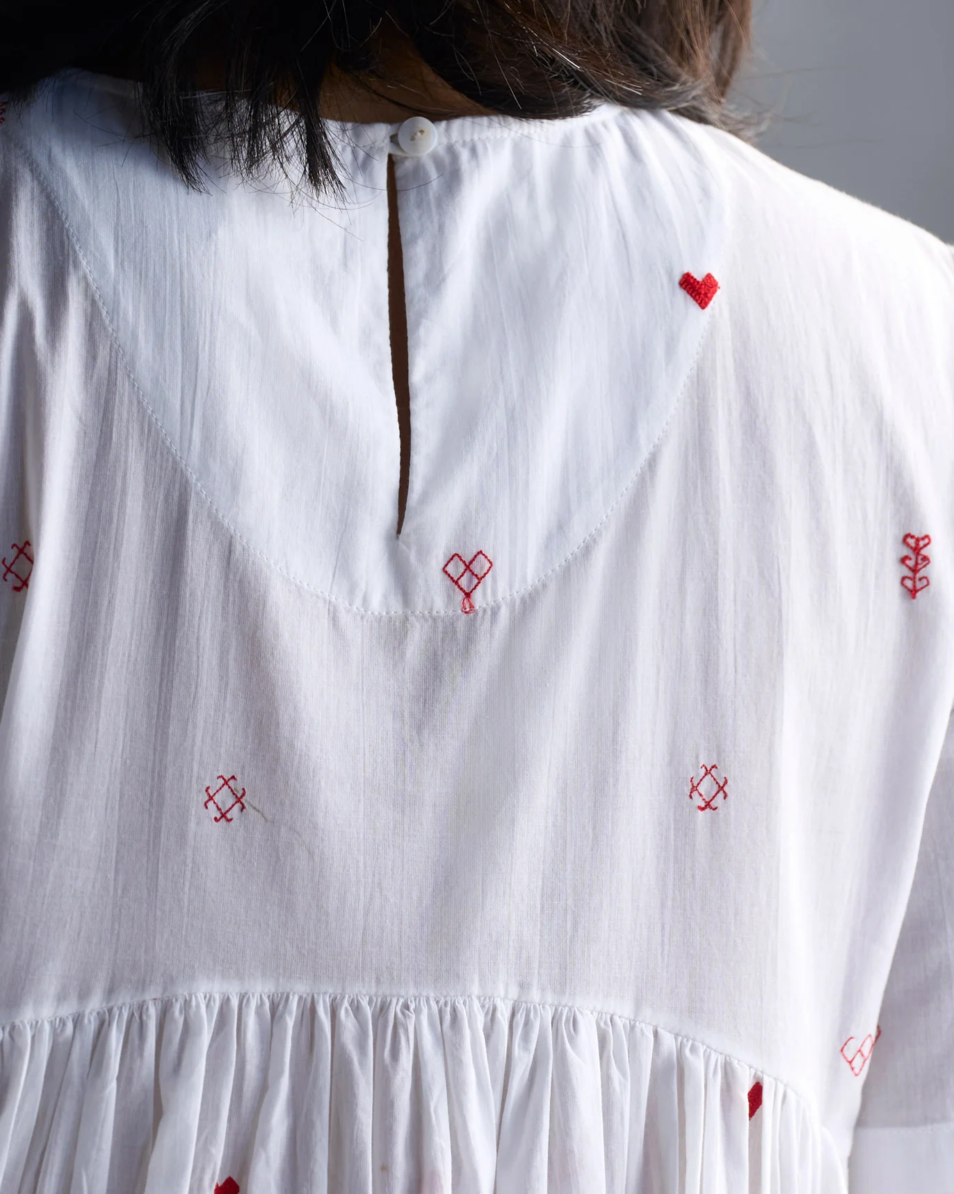 Smocked Side Kurta - White - Image 5