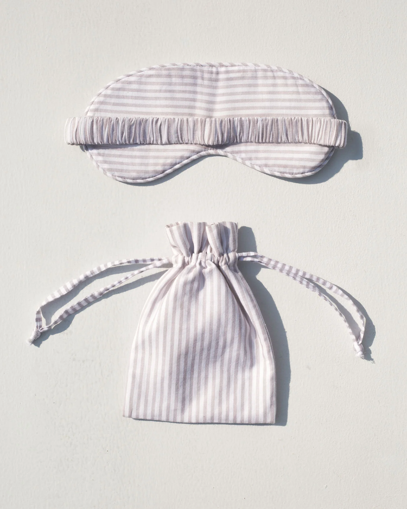 Star Snooze Eye Mask with Pouch - Image 2
