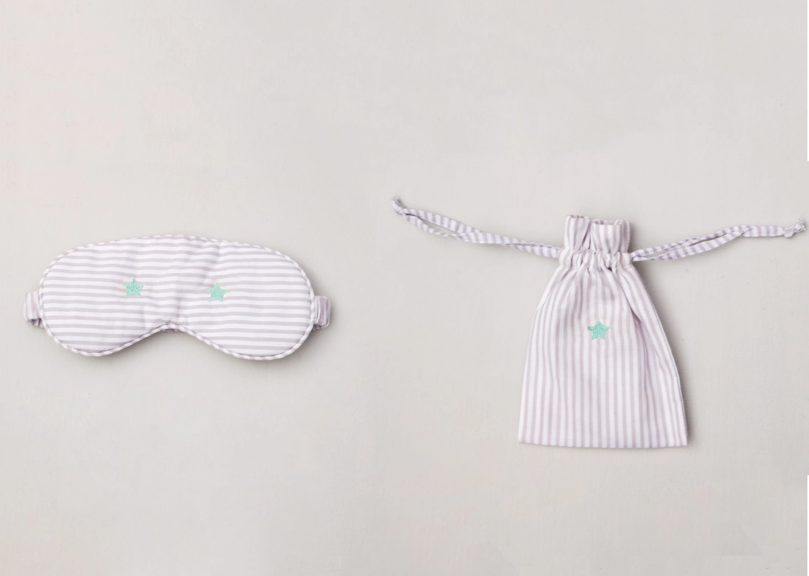 Star Snooze Eye Mask with Pouch - Image 3