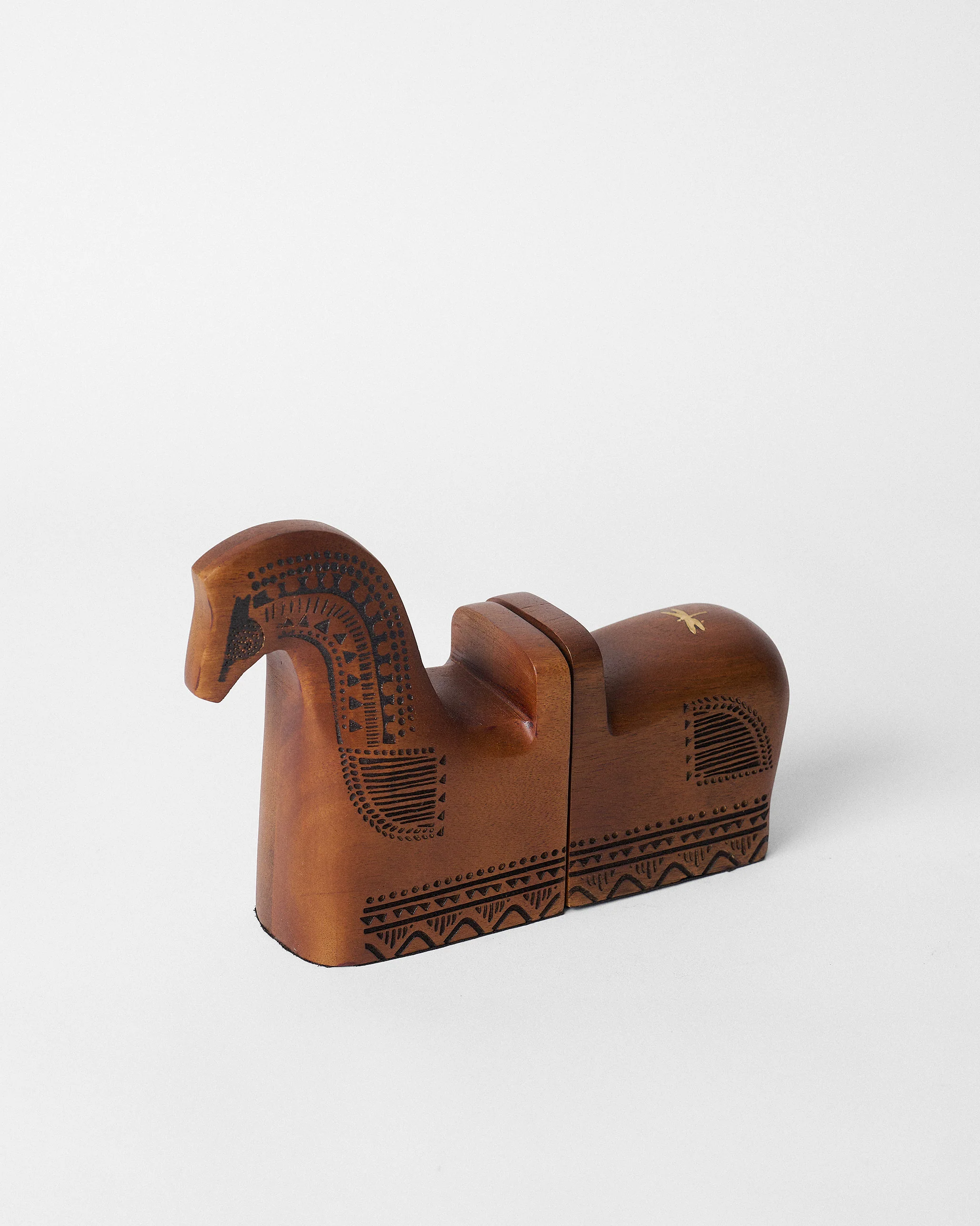 Steed Bookends - Image 3