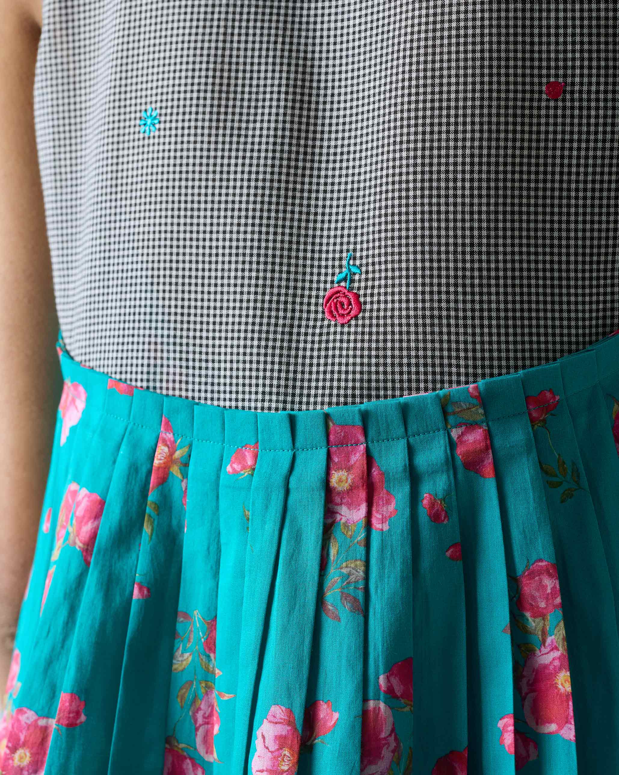 Strappy Back Gathered Top - Teal & Fuchsia Print - Image 2