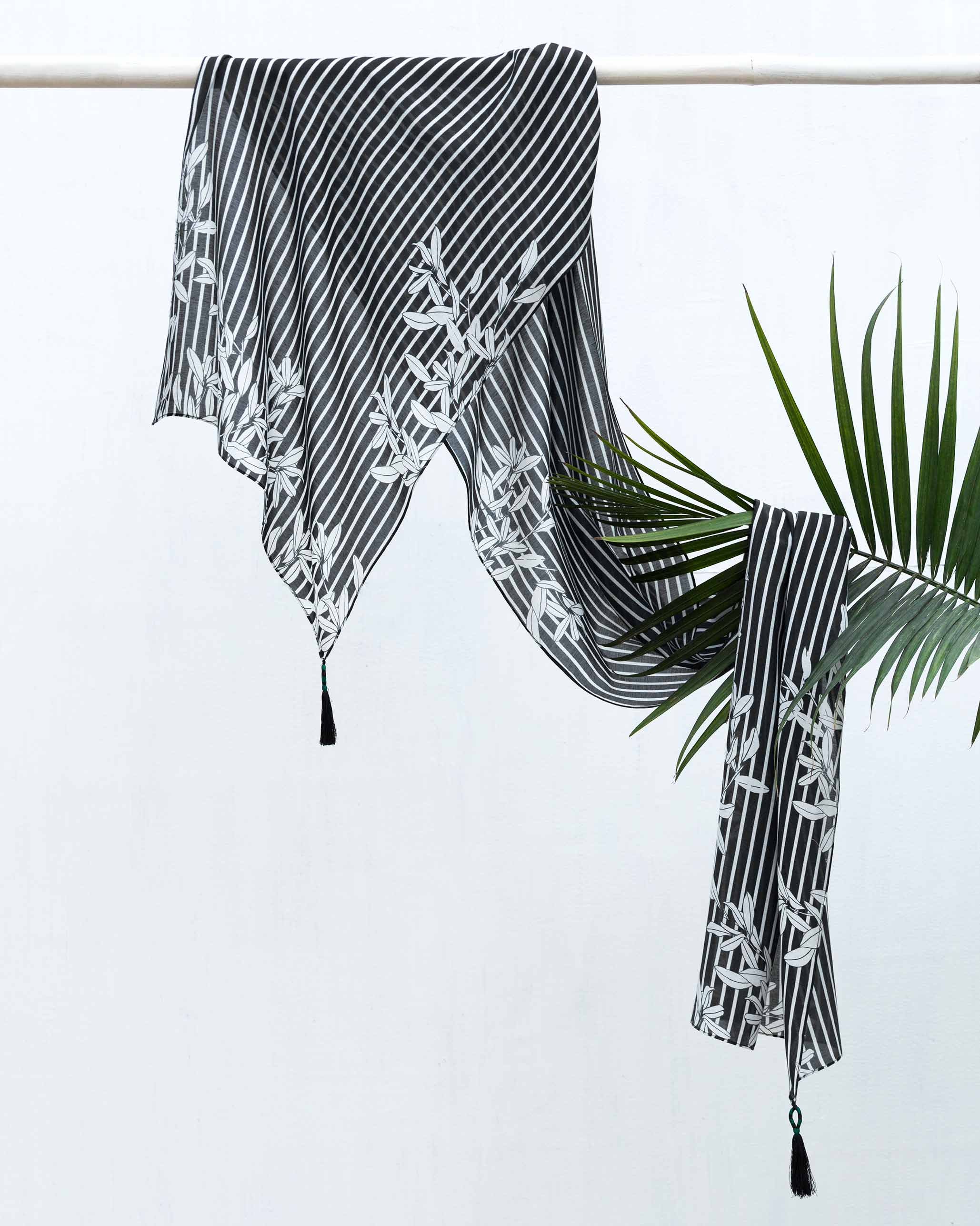 Stripe & Leaf Scarf - Image 2
