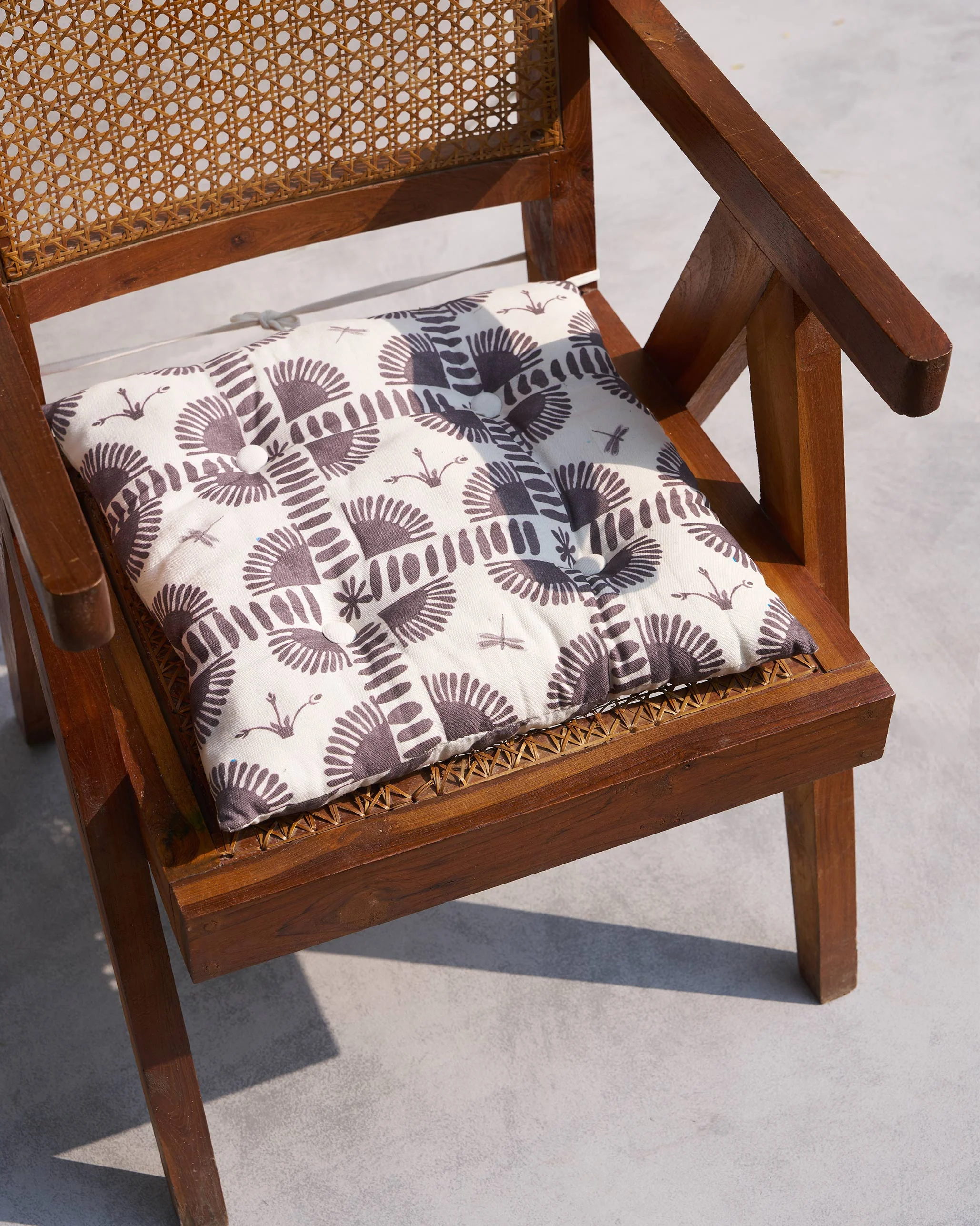 Striped Morocco chair cushion (Charcoal) - Image 2
