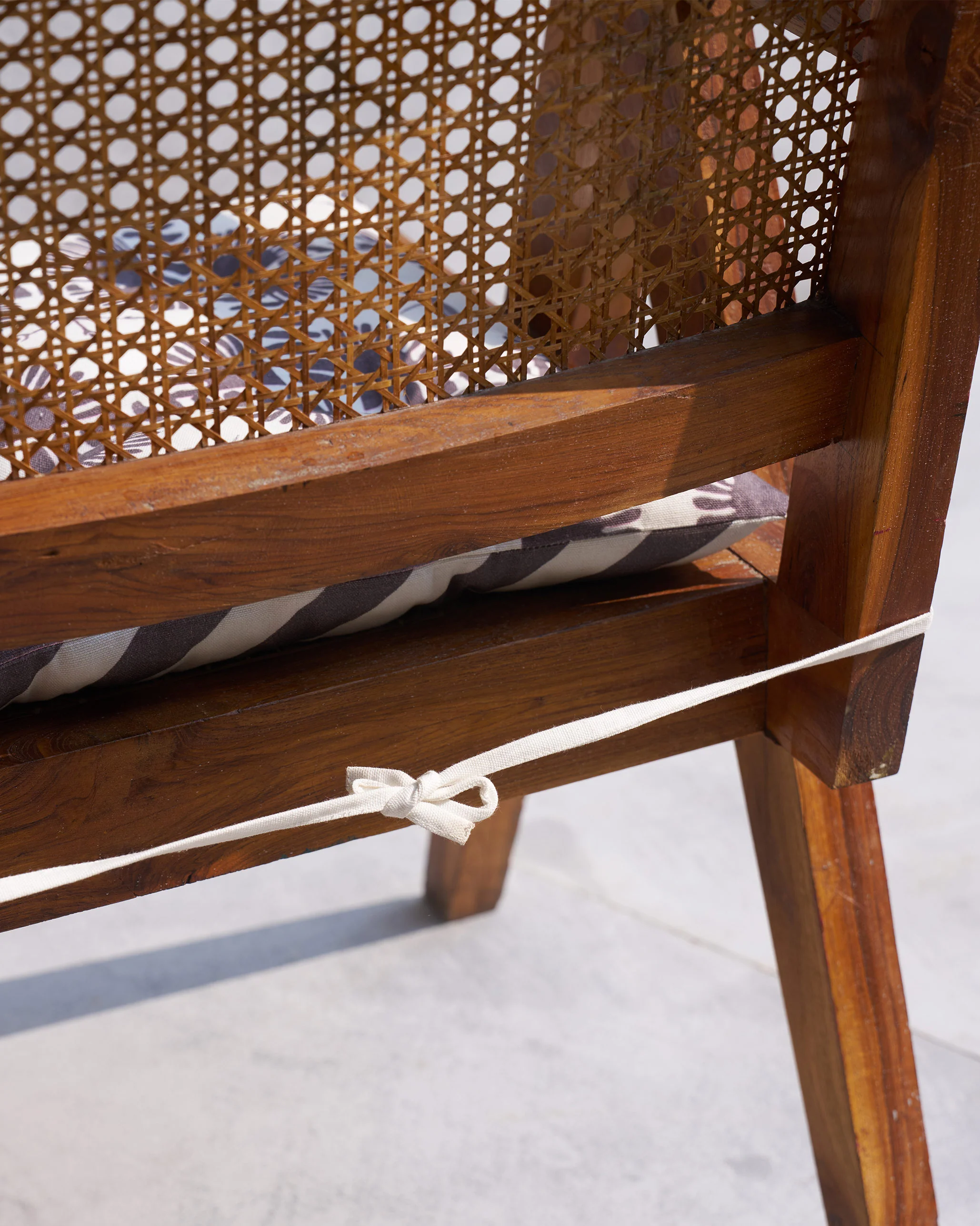 Striped Morocco chair cushion (Charcoal) - Image 5