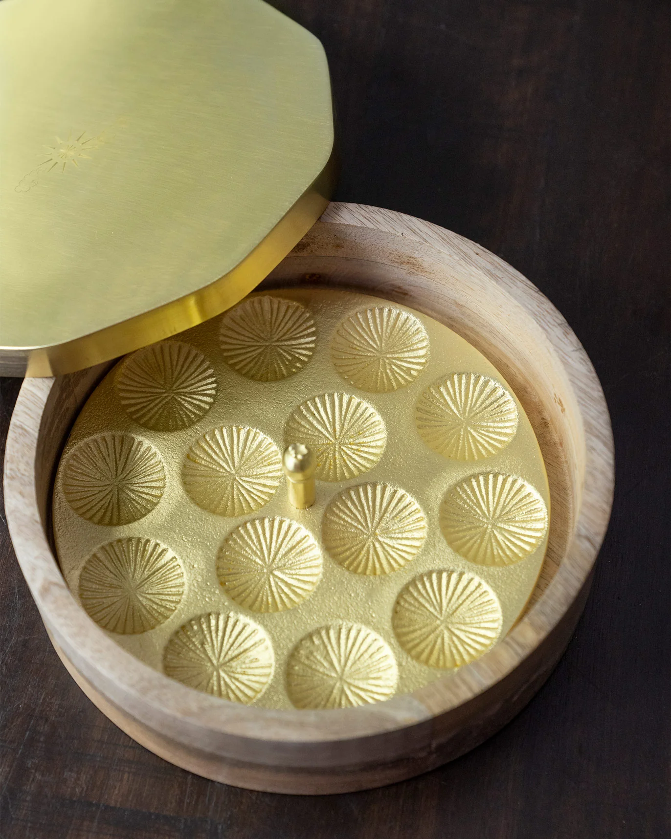 Sunrise Laddoo Box - Image 2