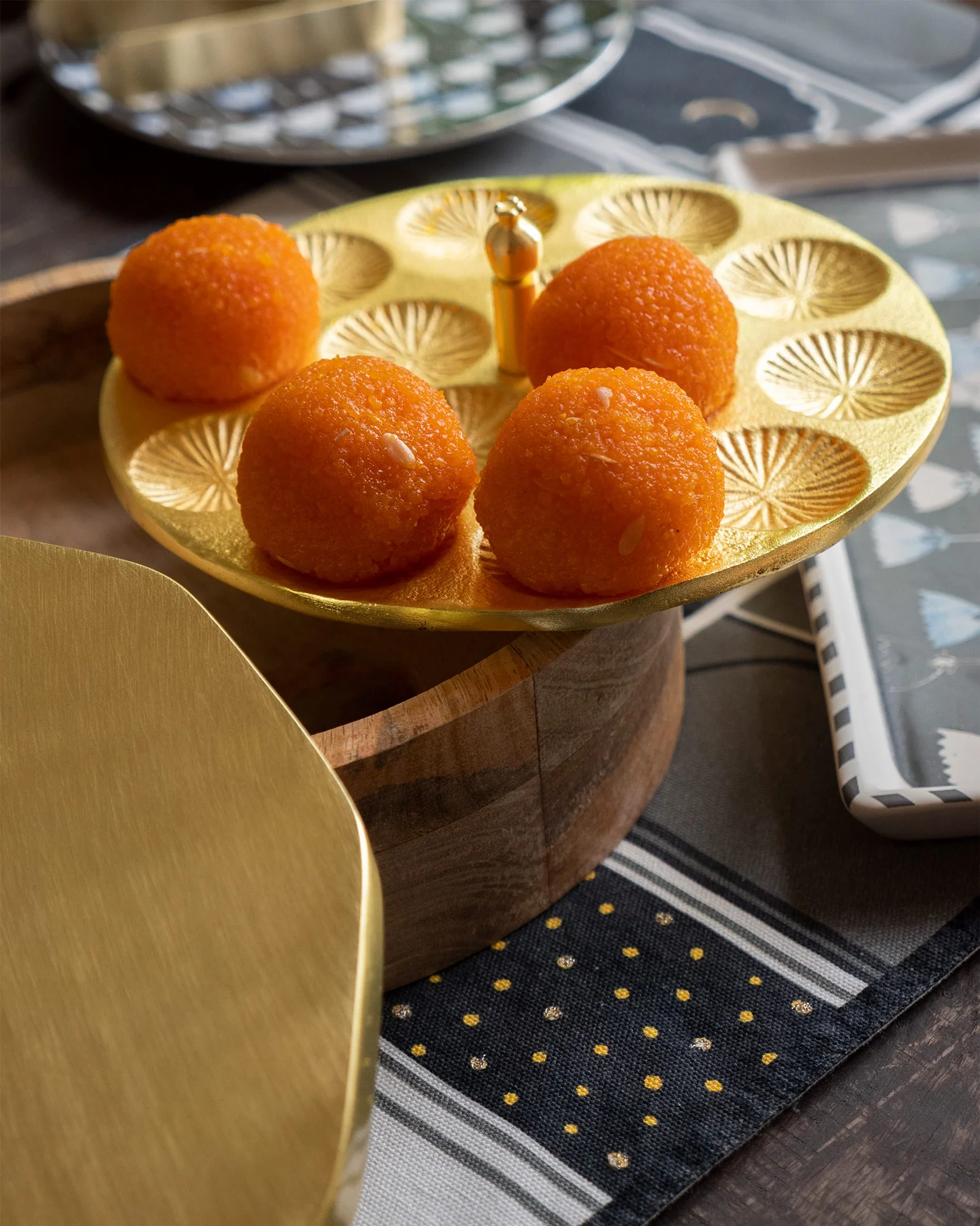 Sunrise Laddoo Box - Image 5