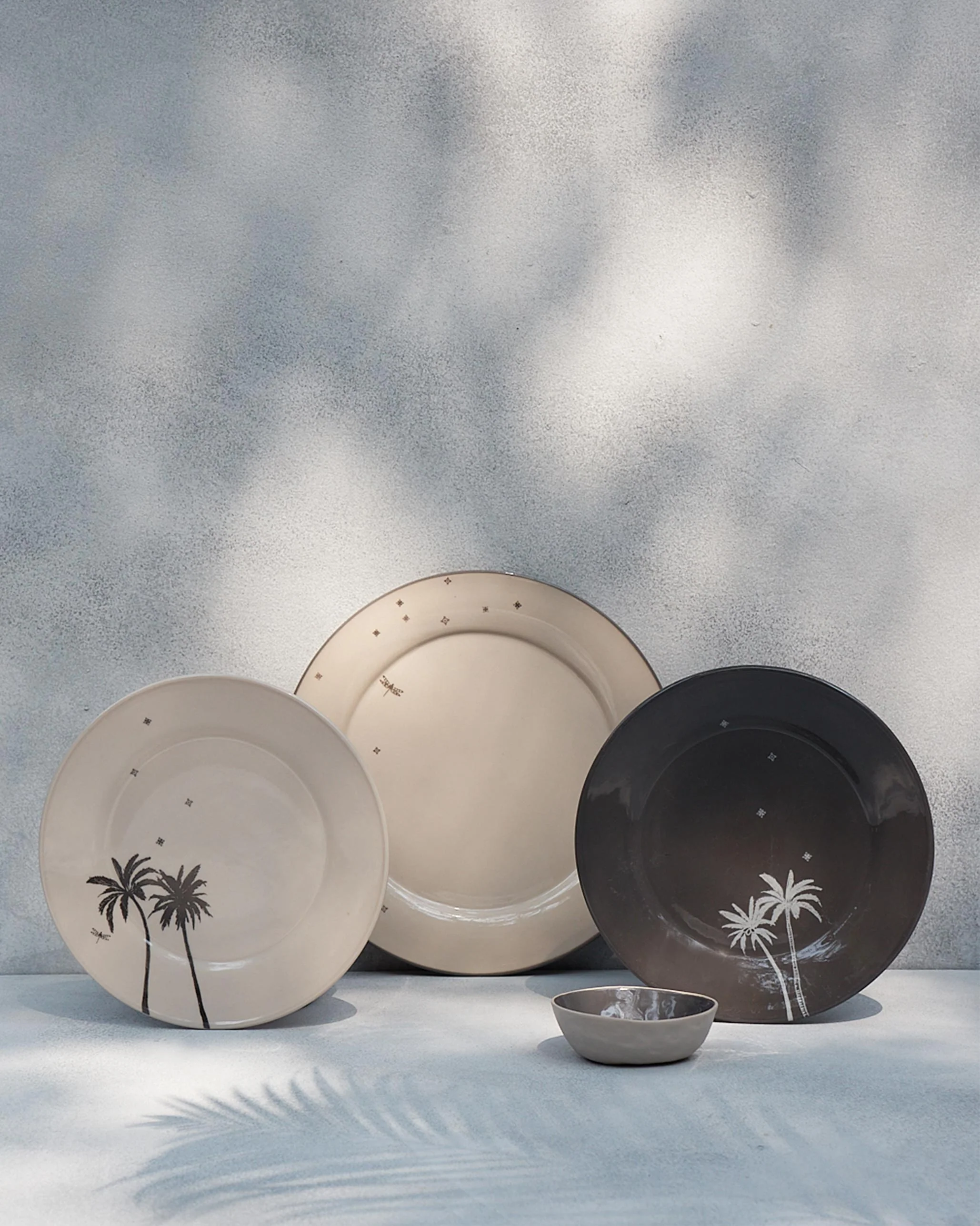 Swaying Palm Quarter Plate - Ivory - Image 5