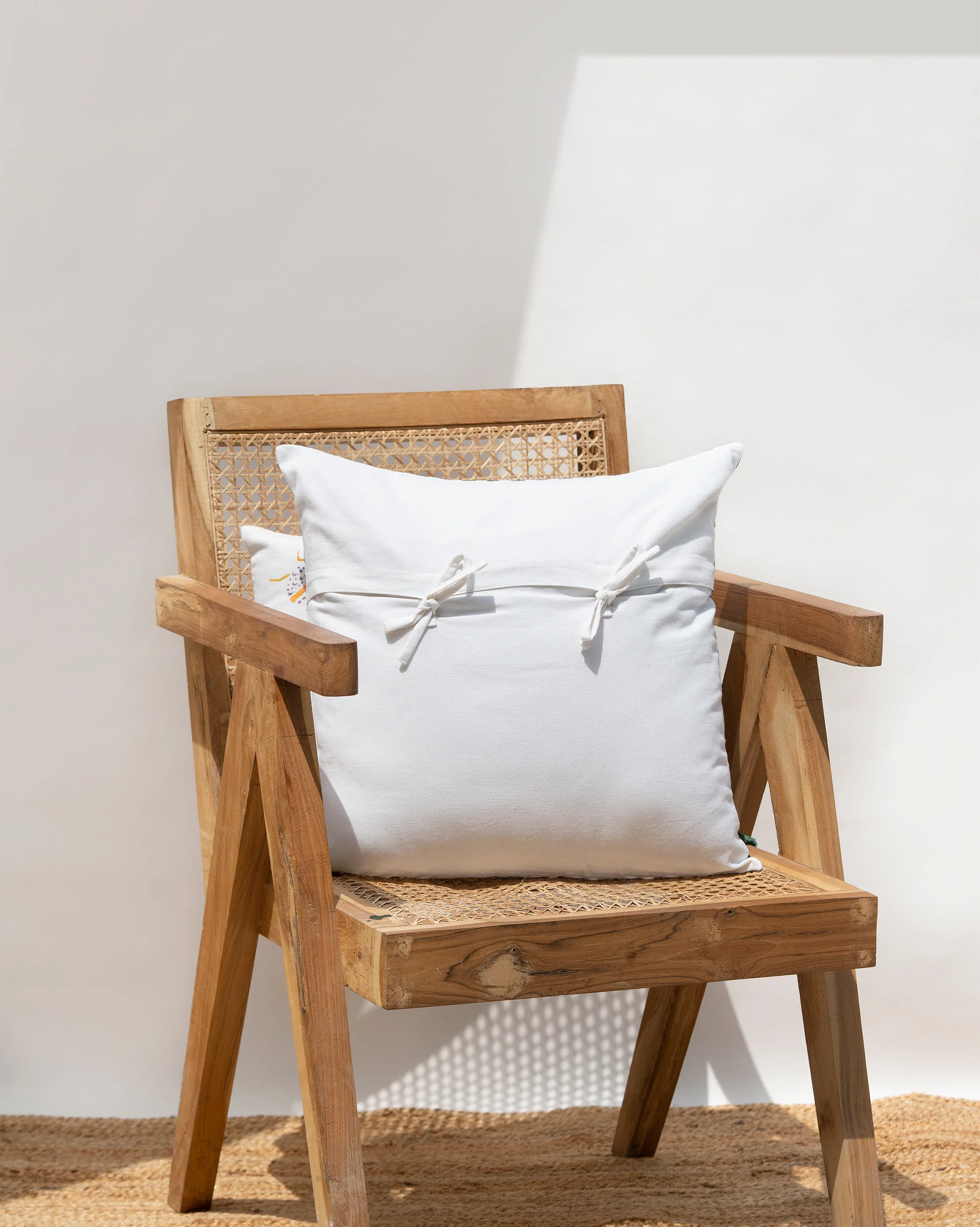 Swaying Poppy cushion Cover - Image 3