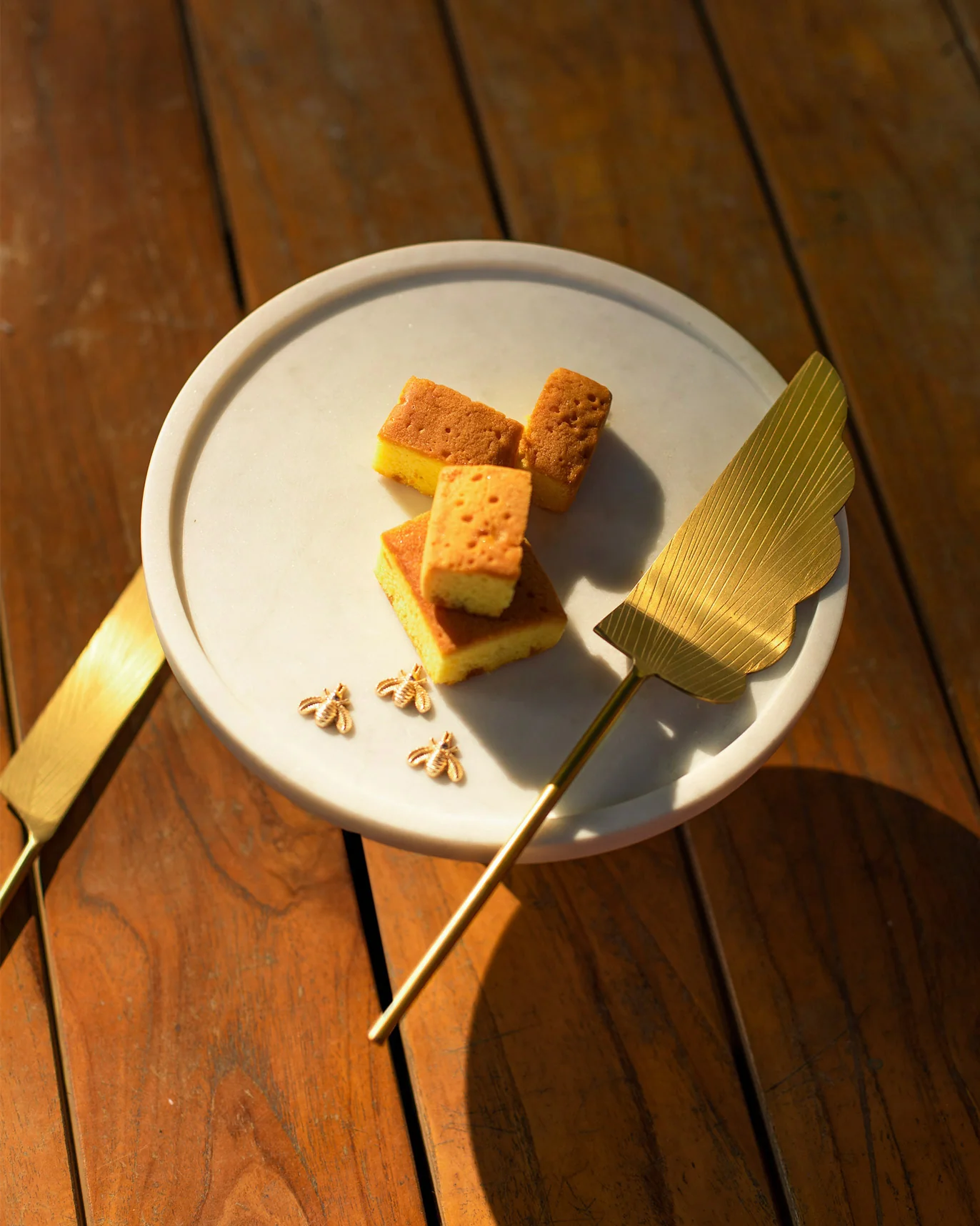 Tara Cake & knife server (Set of 2) - Image 2
