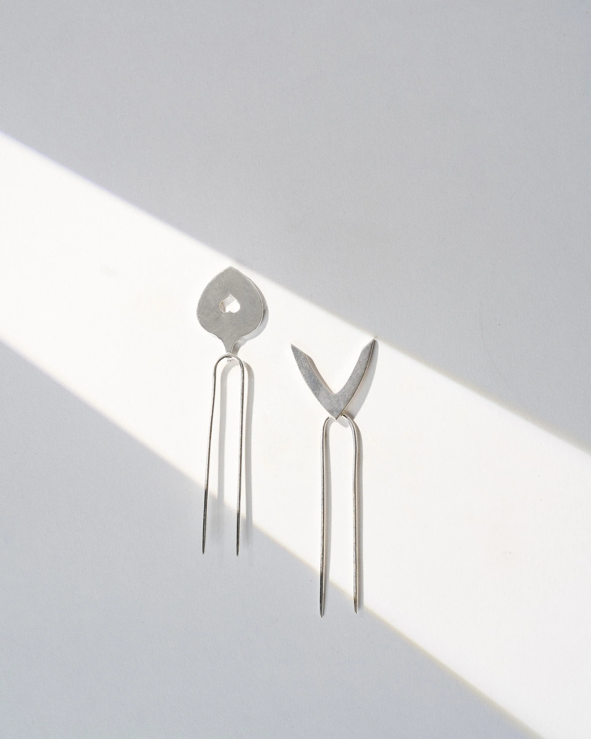 Teer Bun Pins Set of 2 - Silver - Image 4