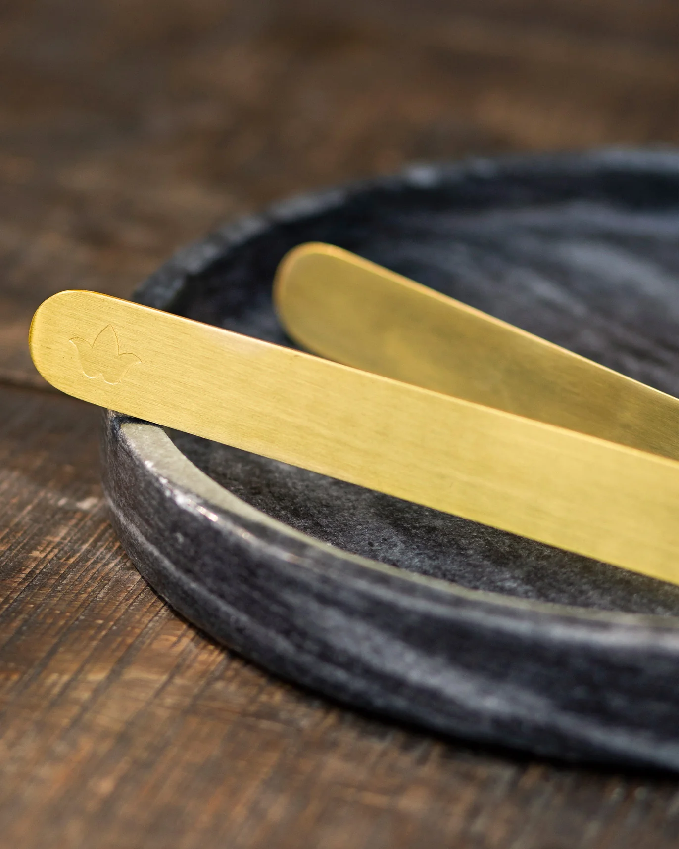 Teesta Platter with Tong - Image 4
