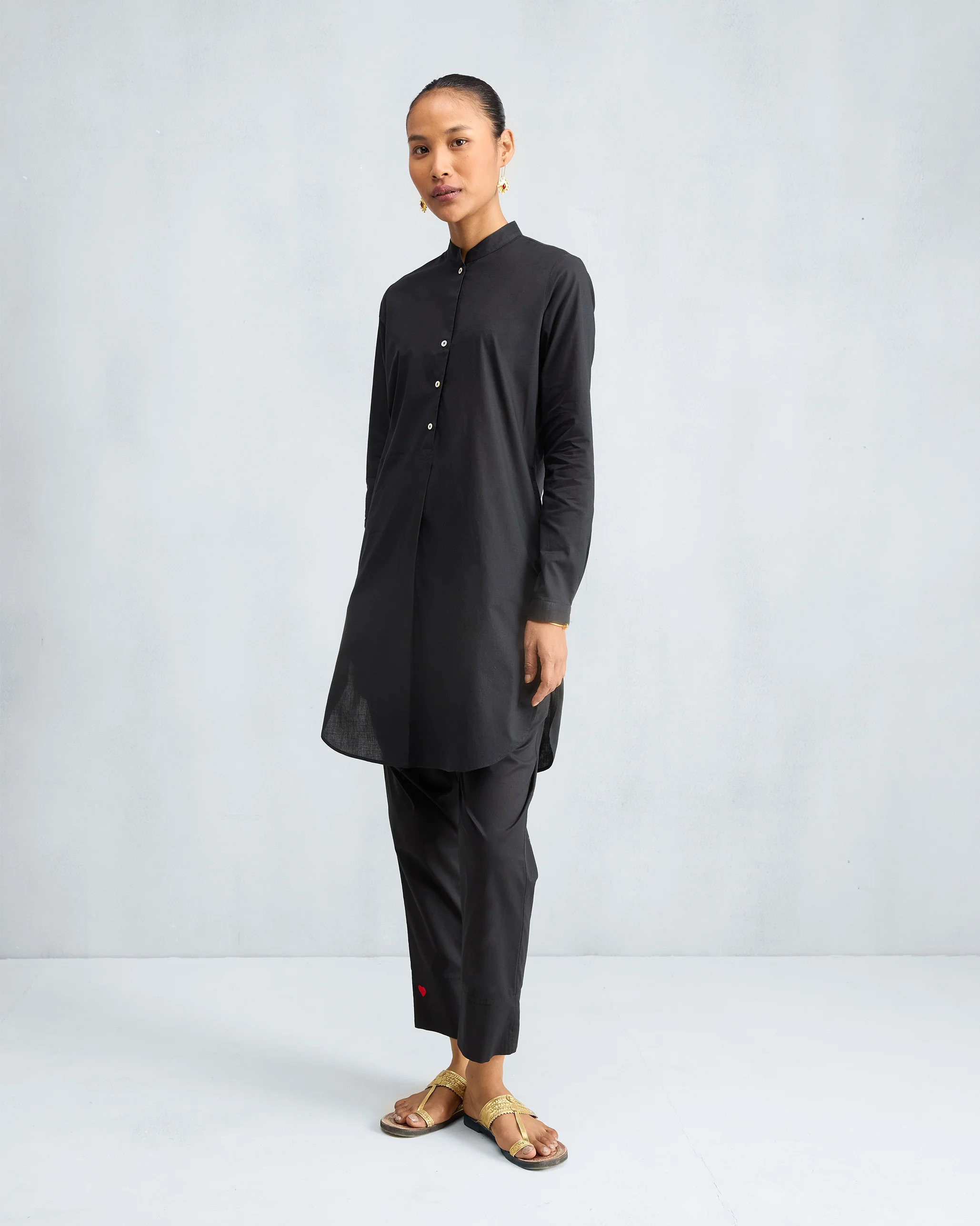 The Basic Mid Length Kurta Set - Black - Image 6