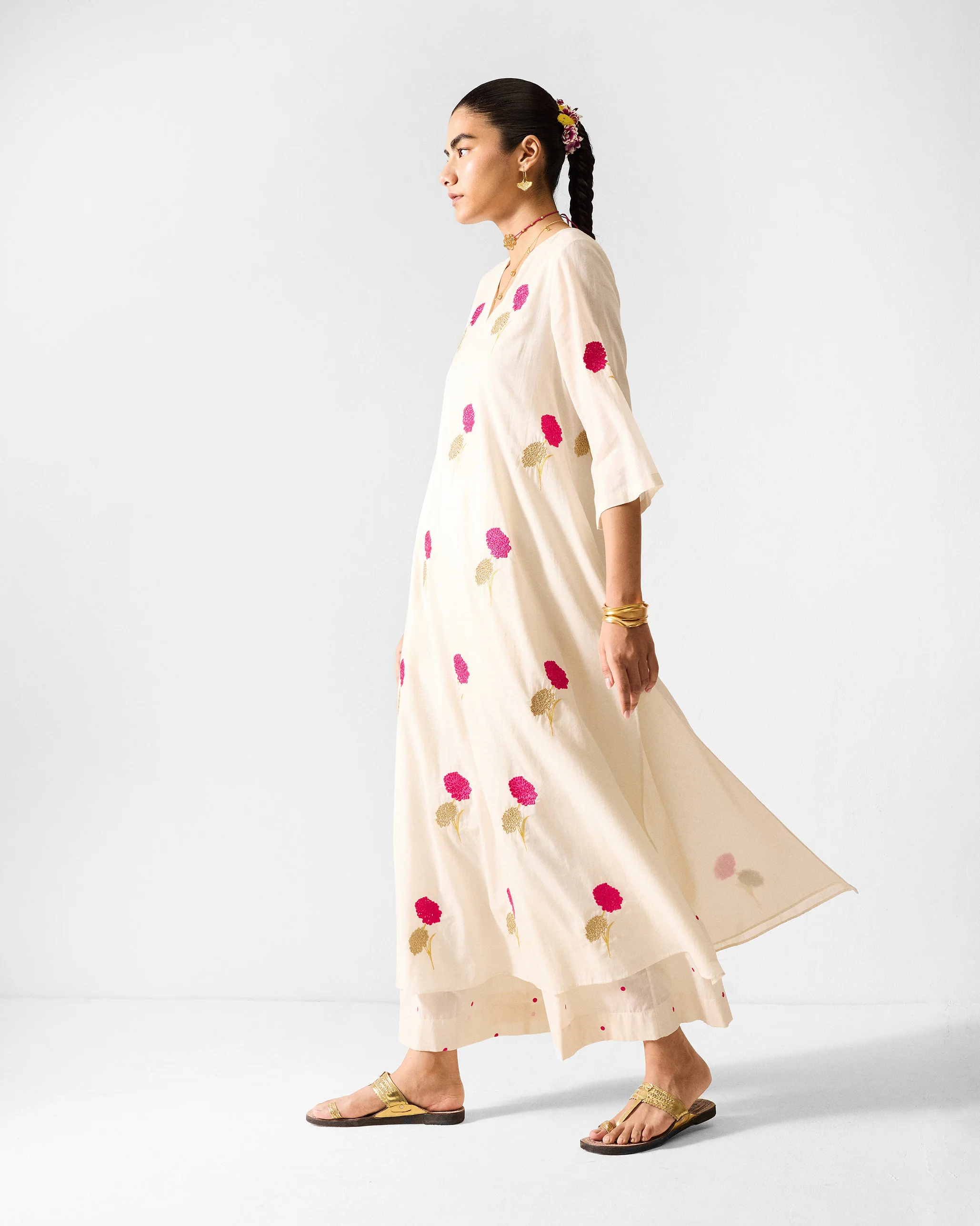The Hampi Kurta Set- Ivory & Fuschsia Printed - Image 3