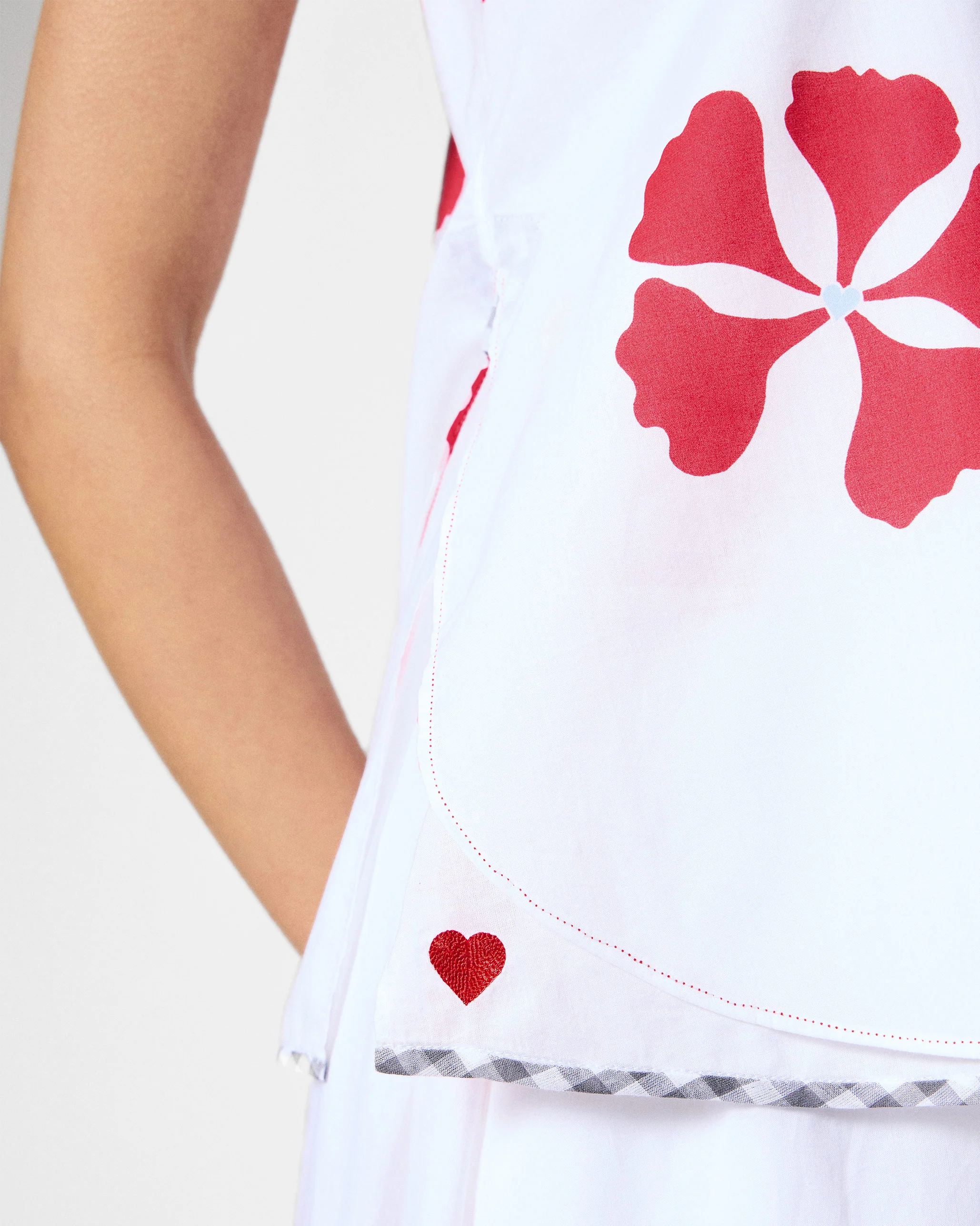 The Kiva Set - White & Red Printed - Image 4
