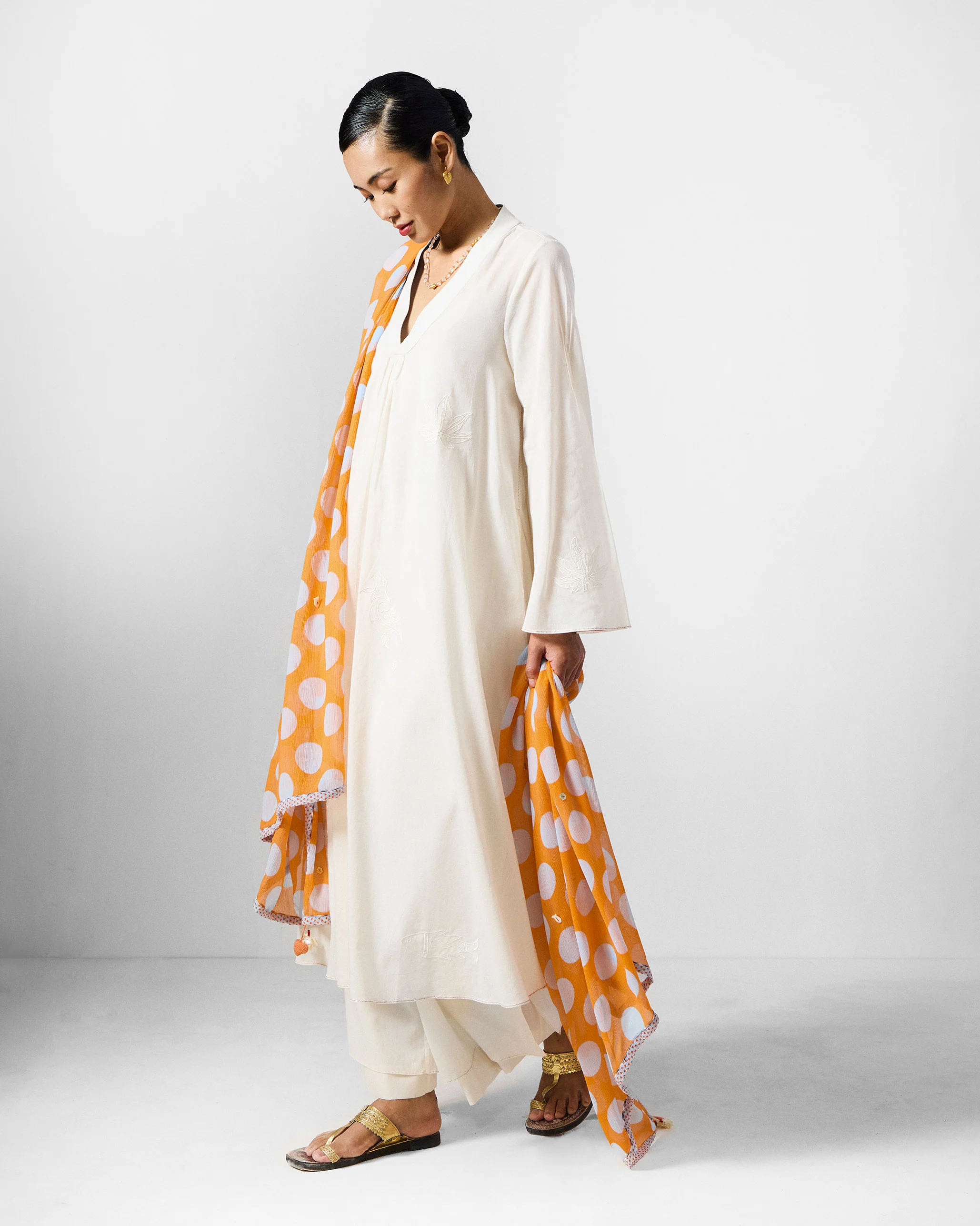 The Mirai Kurta Set - Ivory - Image 7