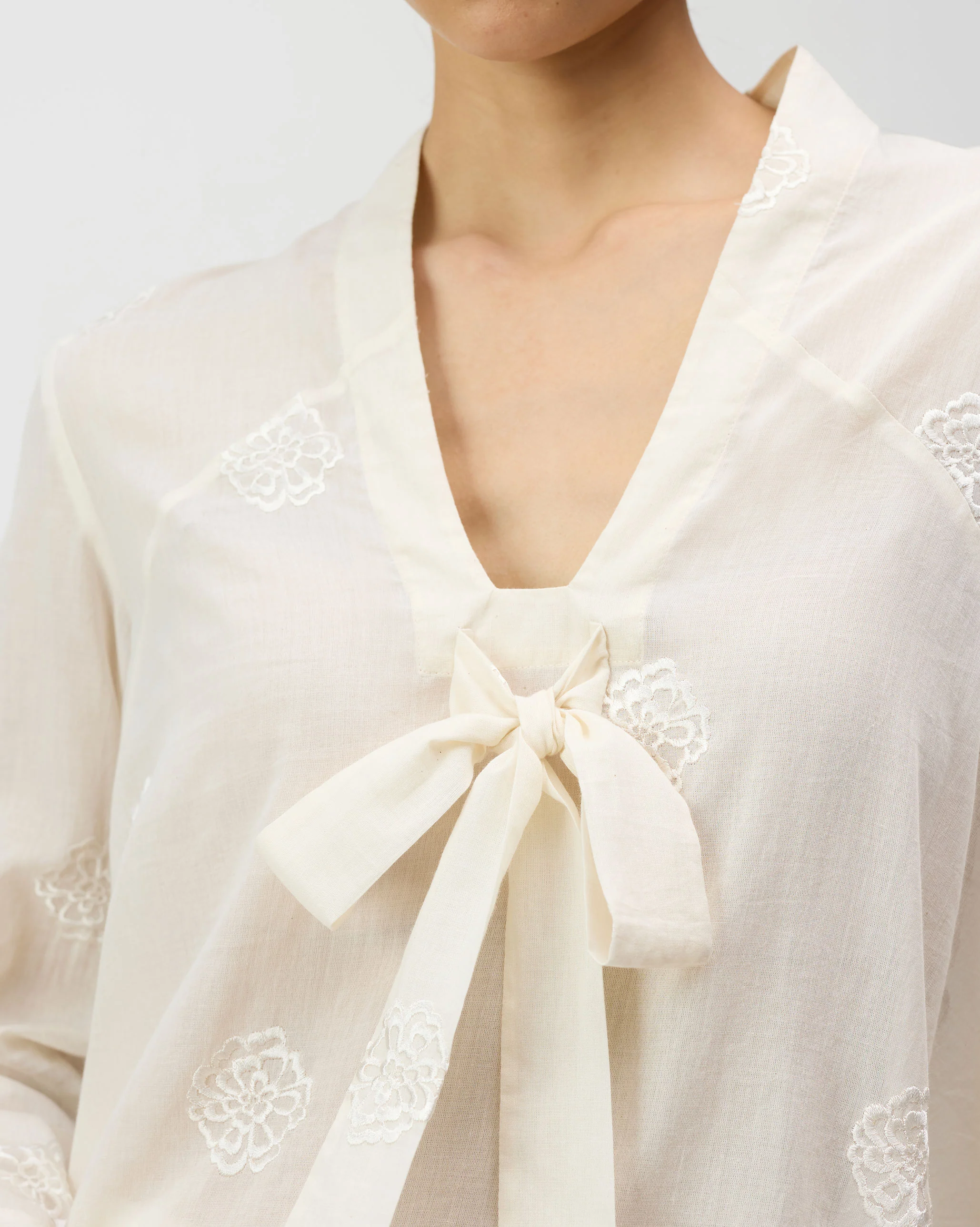 The Necktie Set - Ivory Embroidered - Image 5