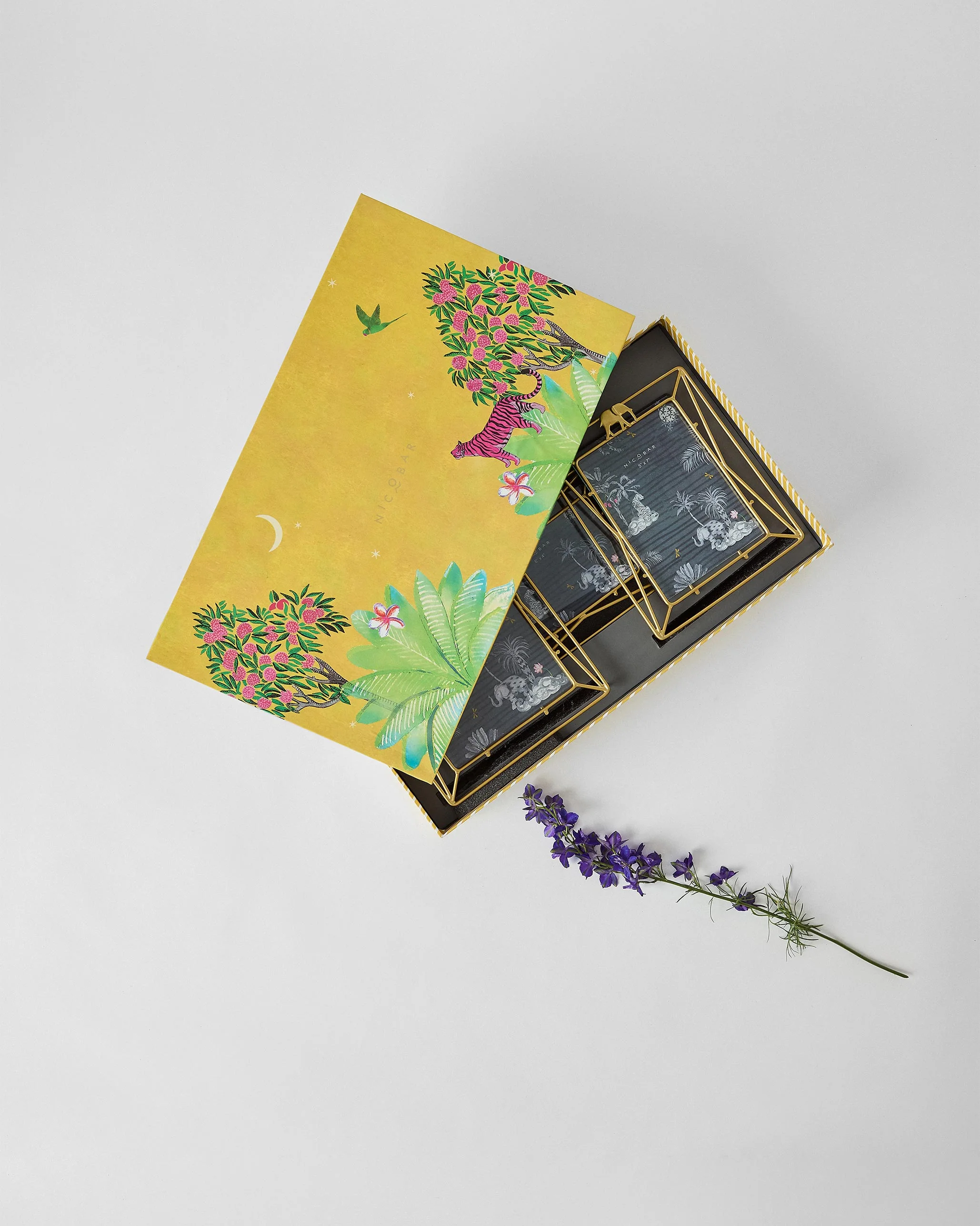 The Nostalgia Gift Set - Image 3