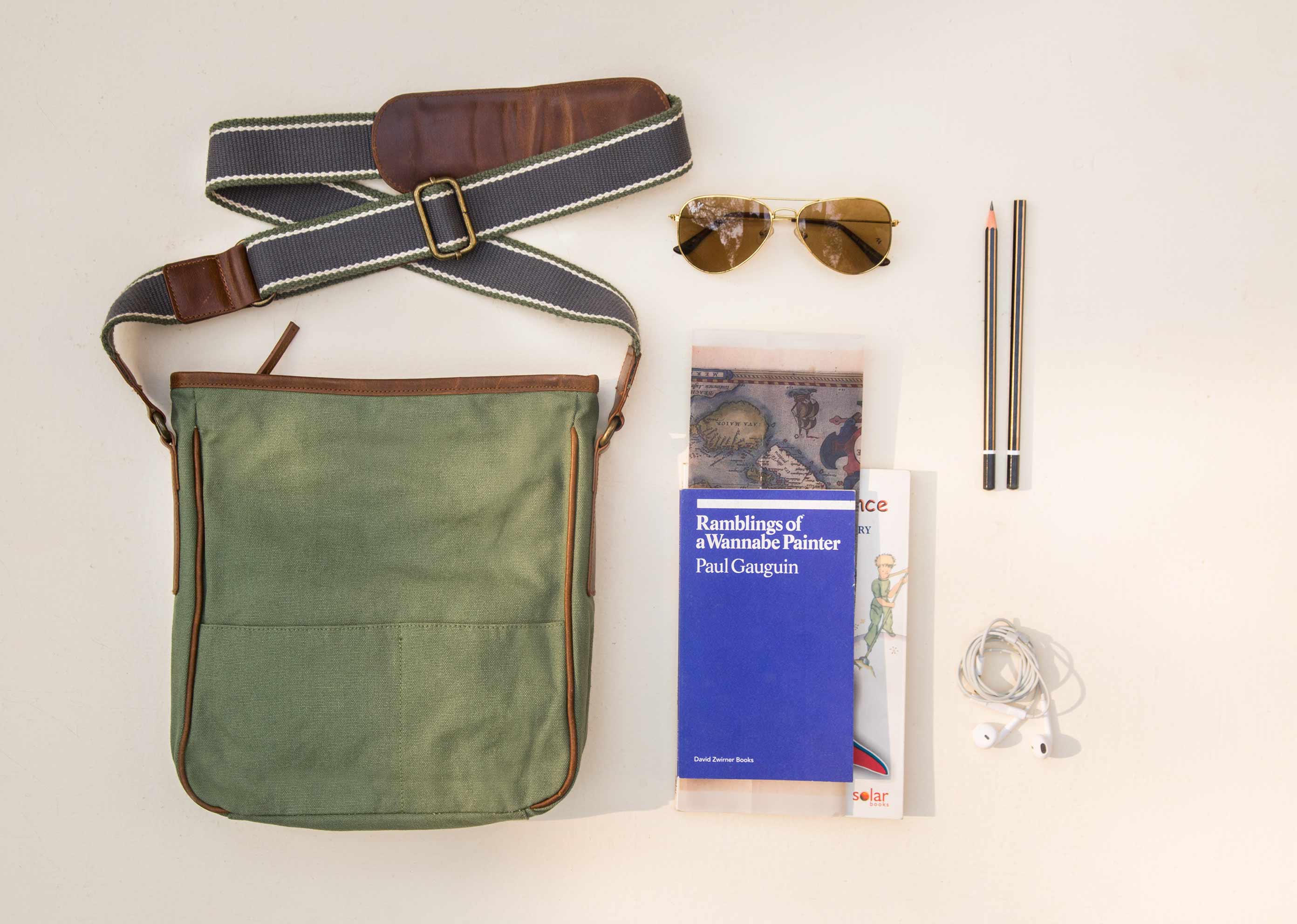 The Perfect Travel Messenger - Green - Image 3