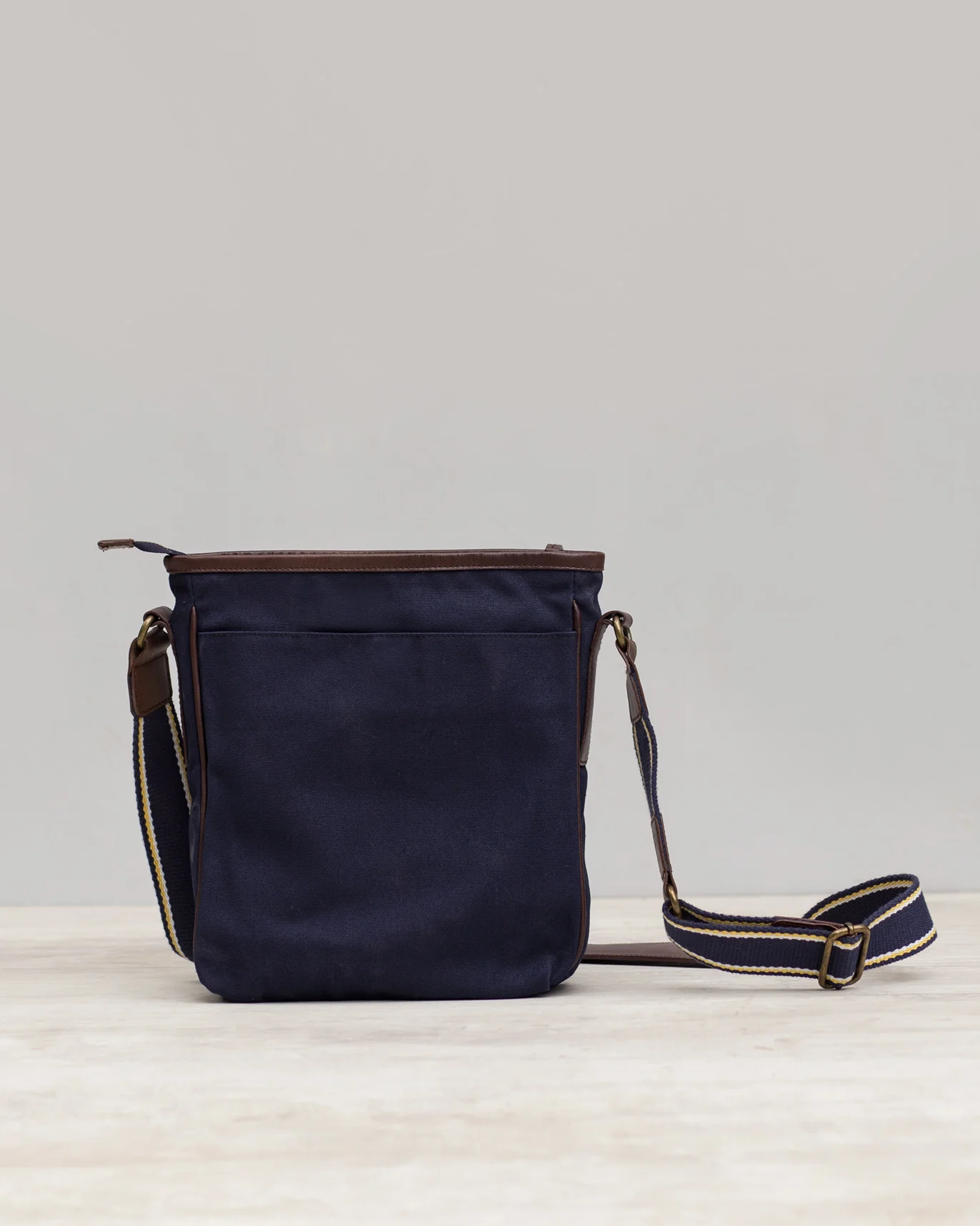 The Perfect Travel Messenger - Navy - Image 2