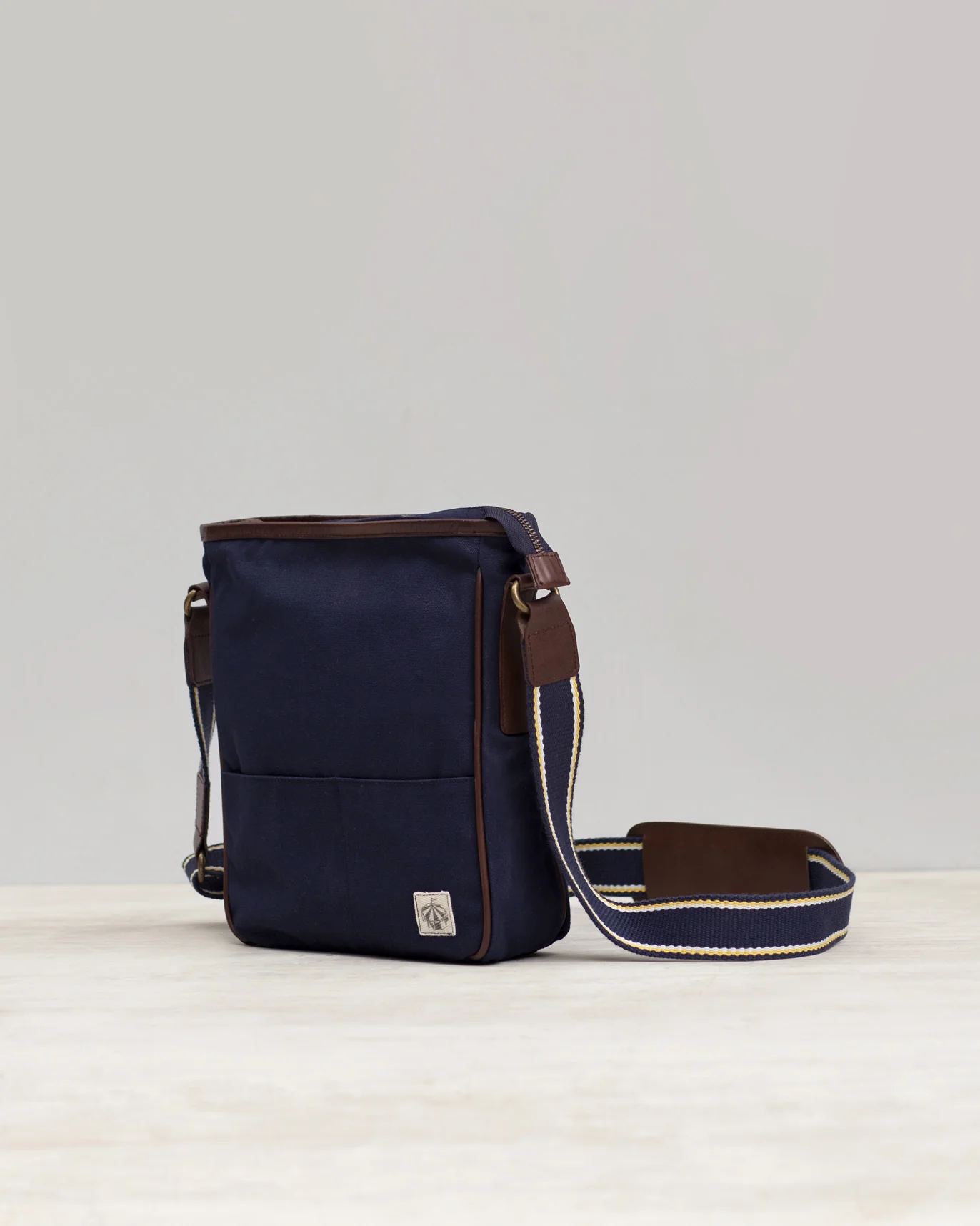 The Perfect Travel Messenger - Navy - Image 4