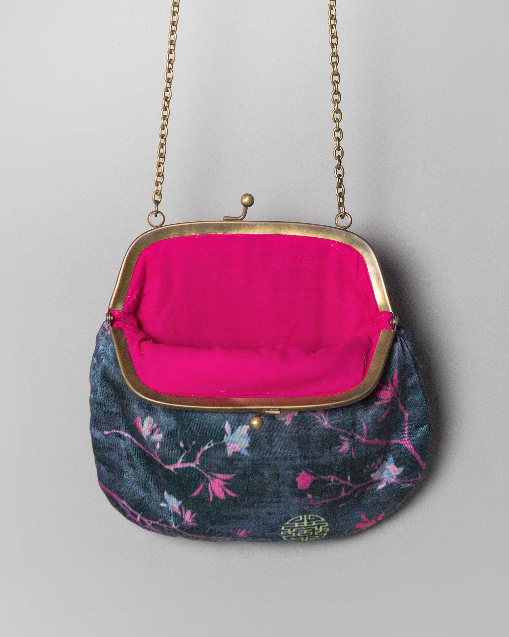 The Sling Clutch - Image 2