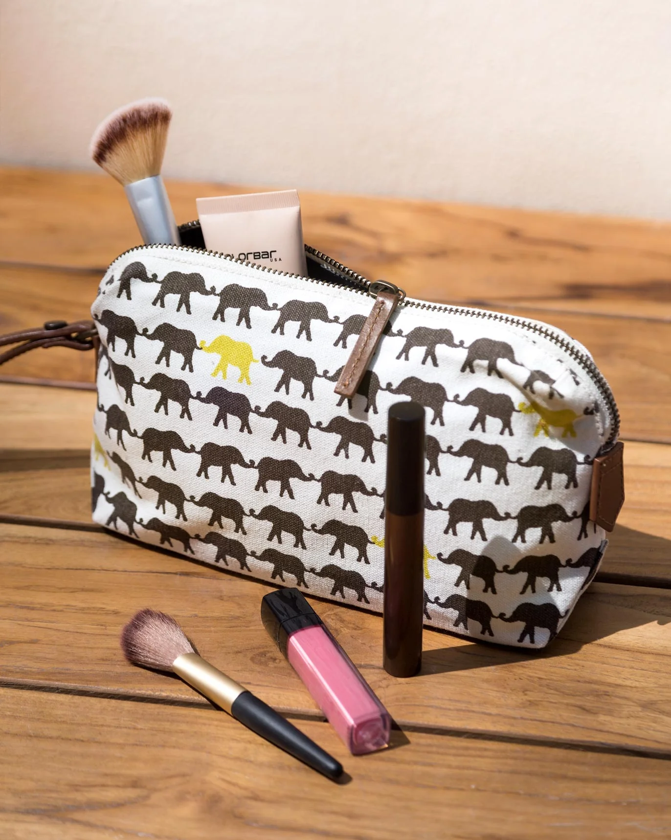 Tora Make-Up Pouch - White - Image 2