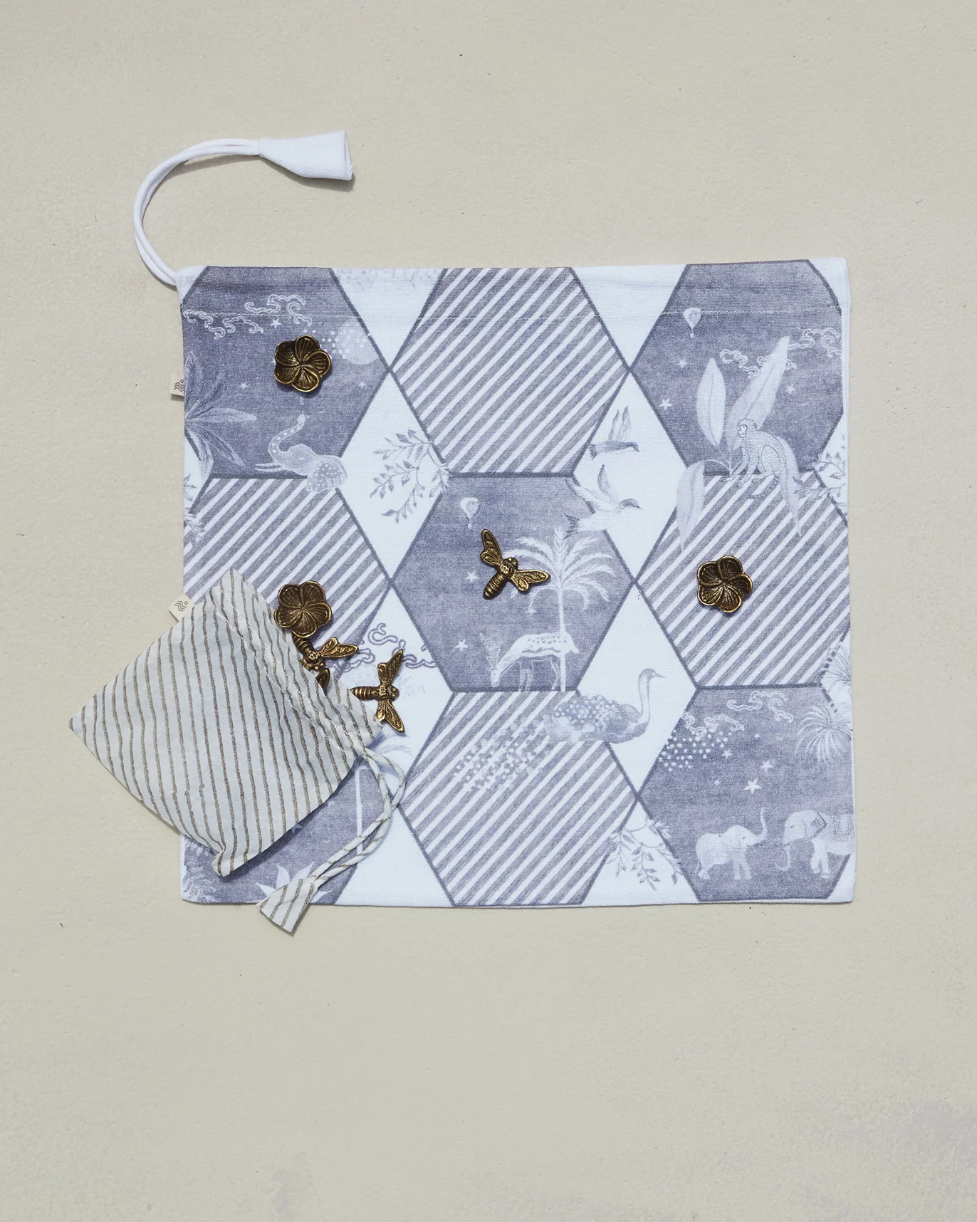 Traveller Tic Tac Toe - Image 4