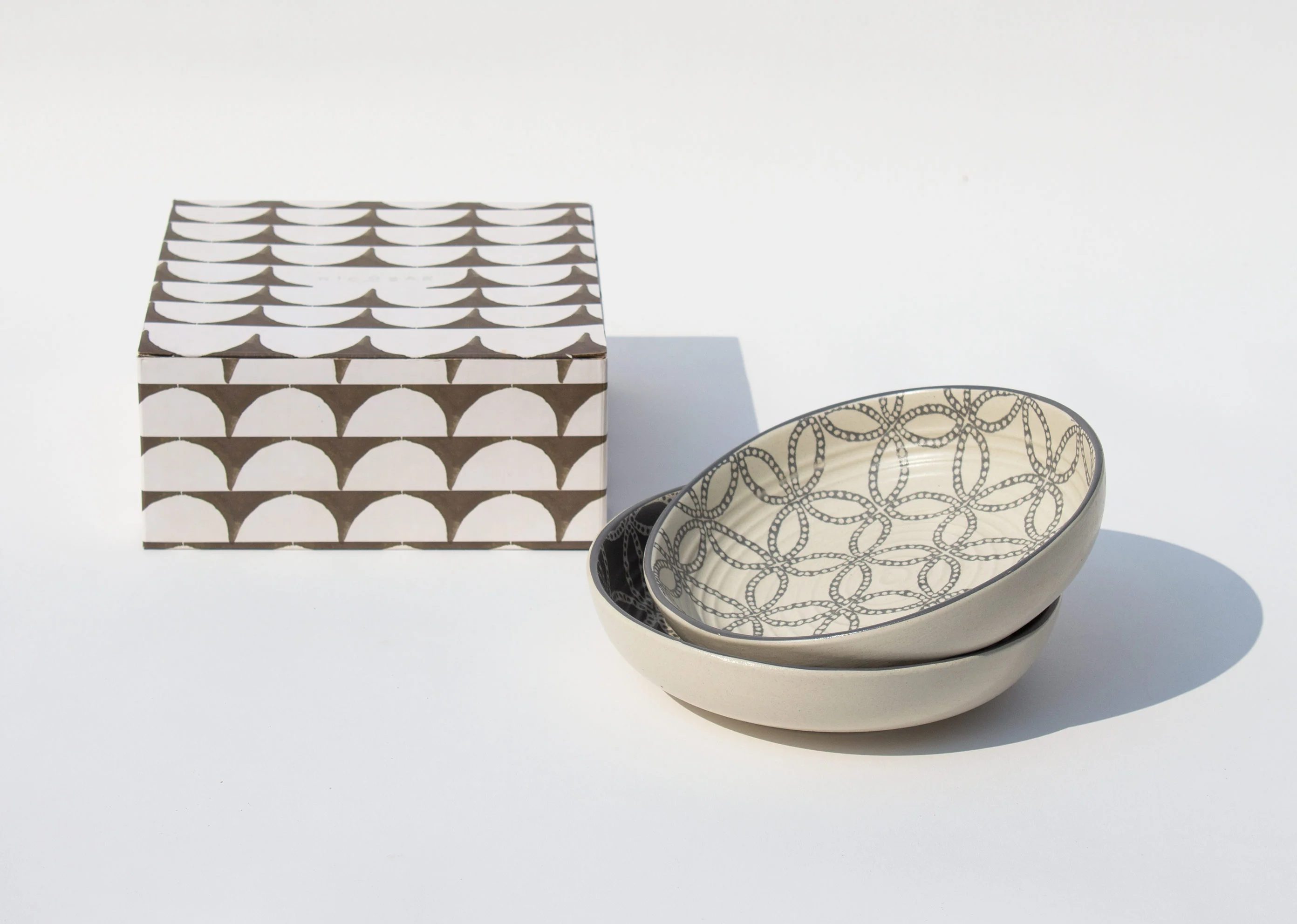 Trelis Shallow Bowls (Set of 2) - Image 3